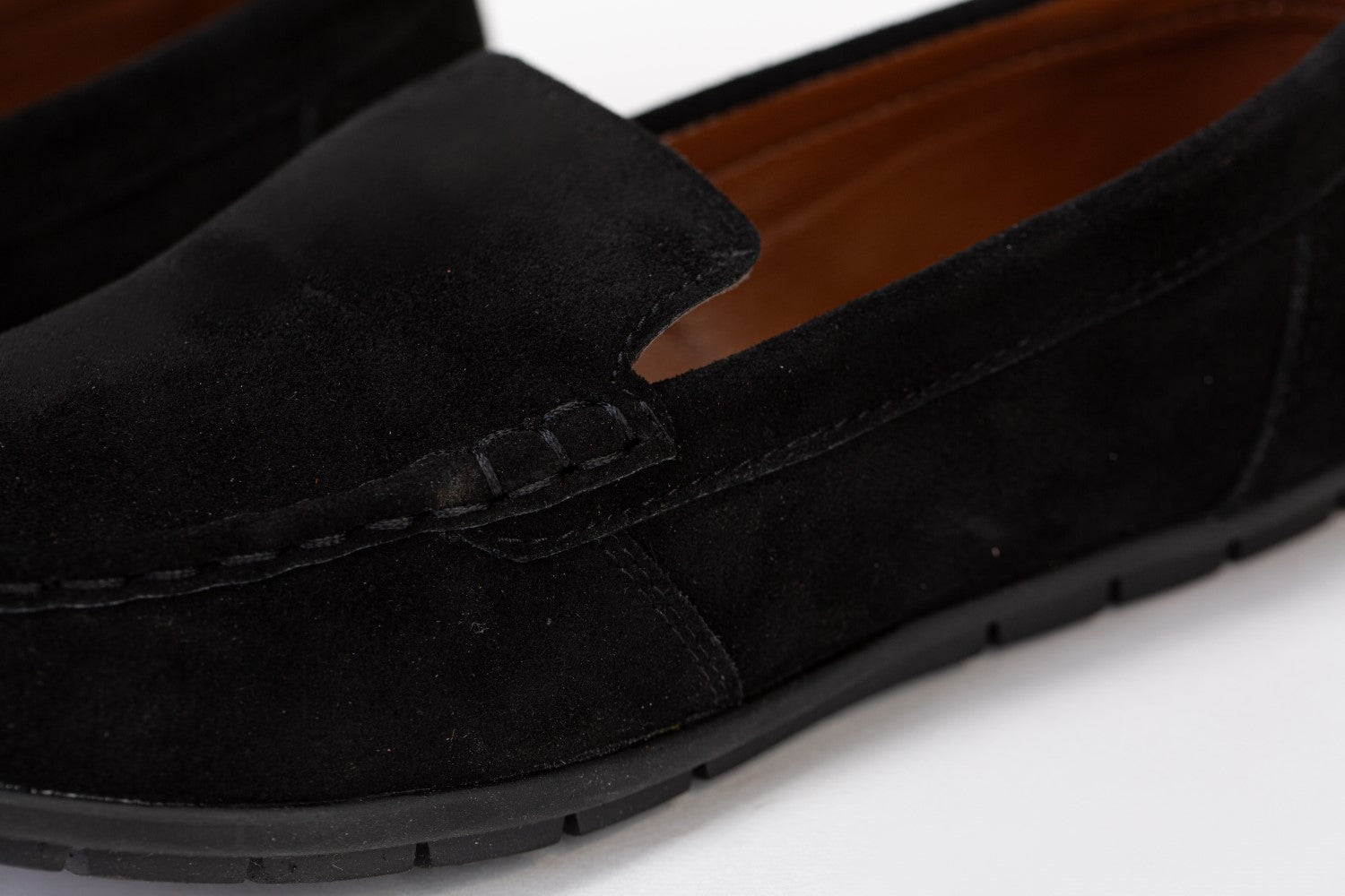 Mens Summer Suede Shoes Made Of High Quality Material And Distinctive Design