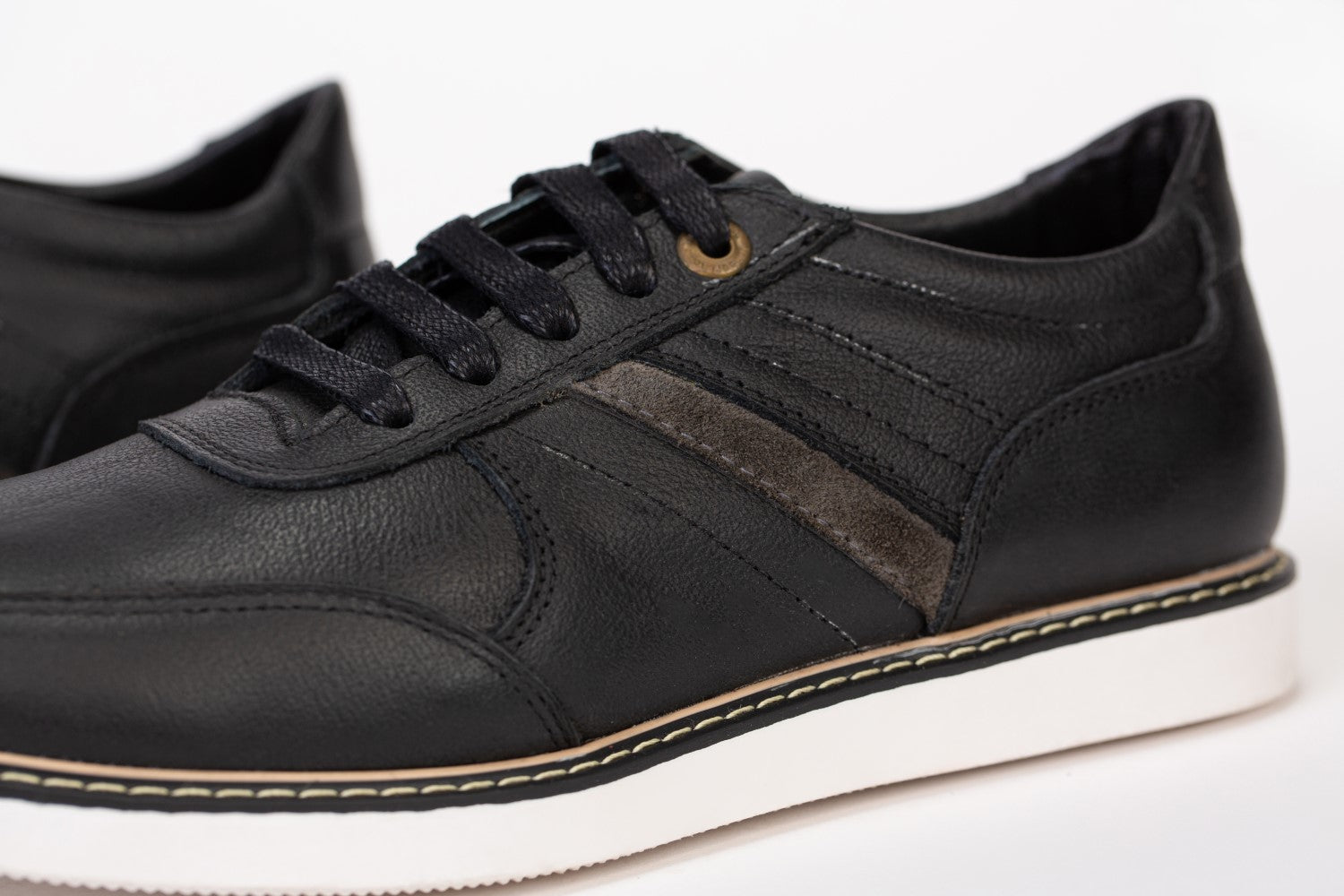 Mens Leather Shoes With Suede Part Suitable For Everyday Wear