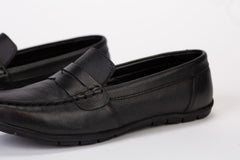 Mens Leather Shoes With High Quality Material And Basic Colors