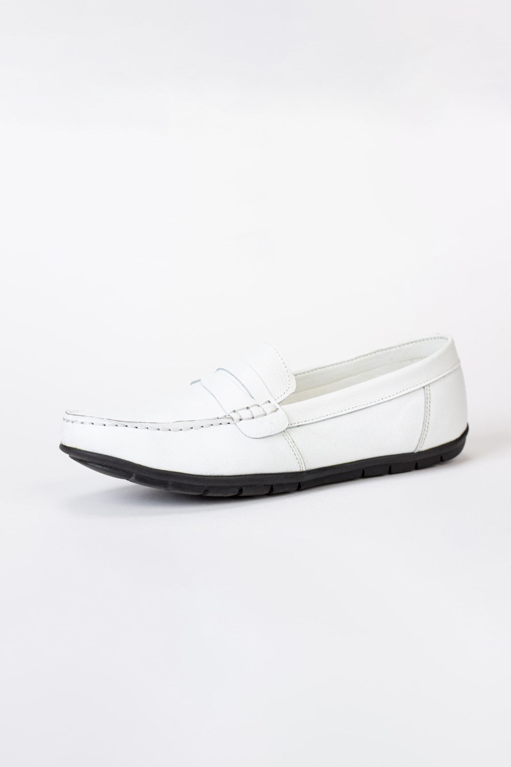 Mens Leather Shoes With High Quality Material And Basic Colors