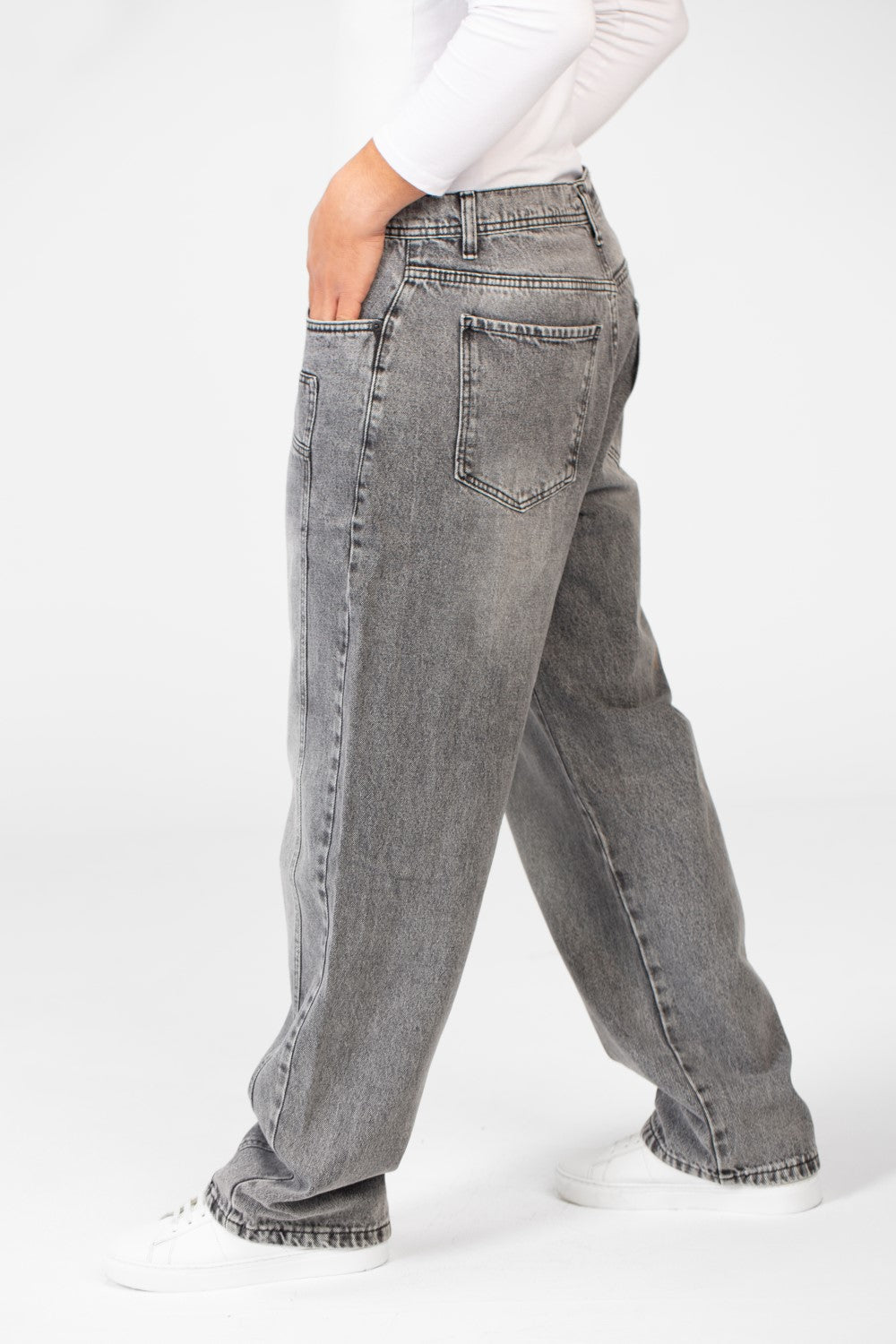 Men's Wide Leg Jeans Pants With Front Button Closure