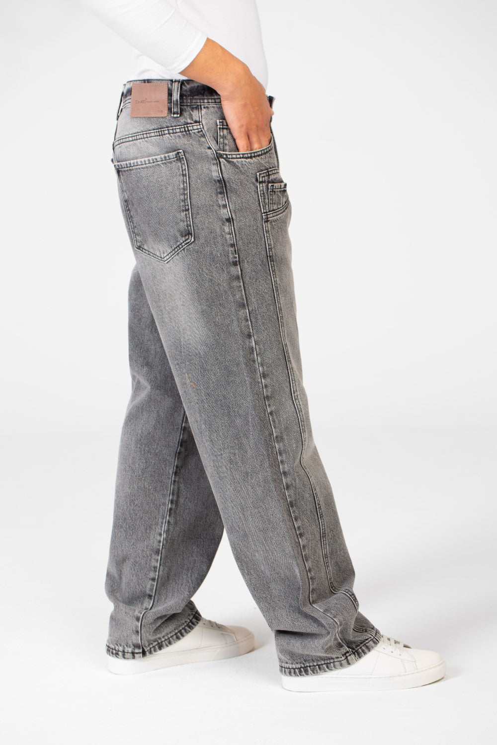 Men's Wide Leg Jeans Pants With Front Button Closure