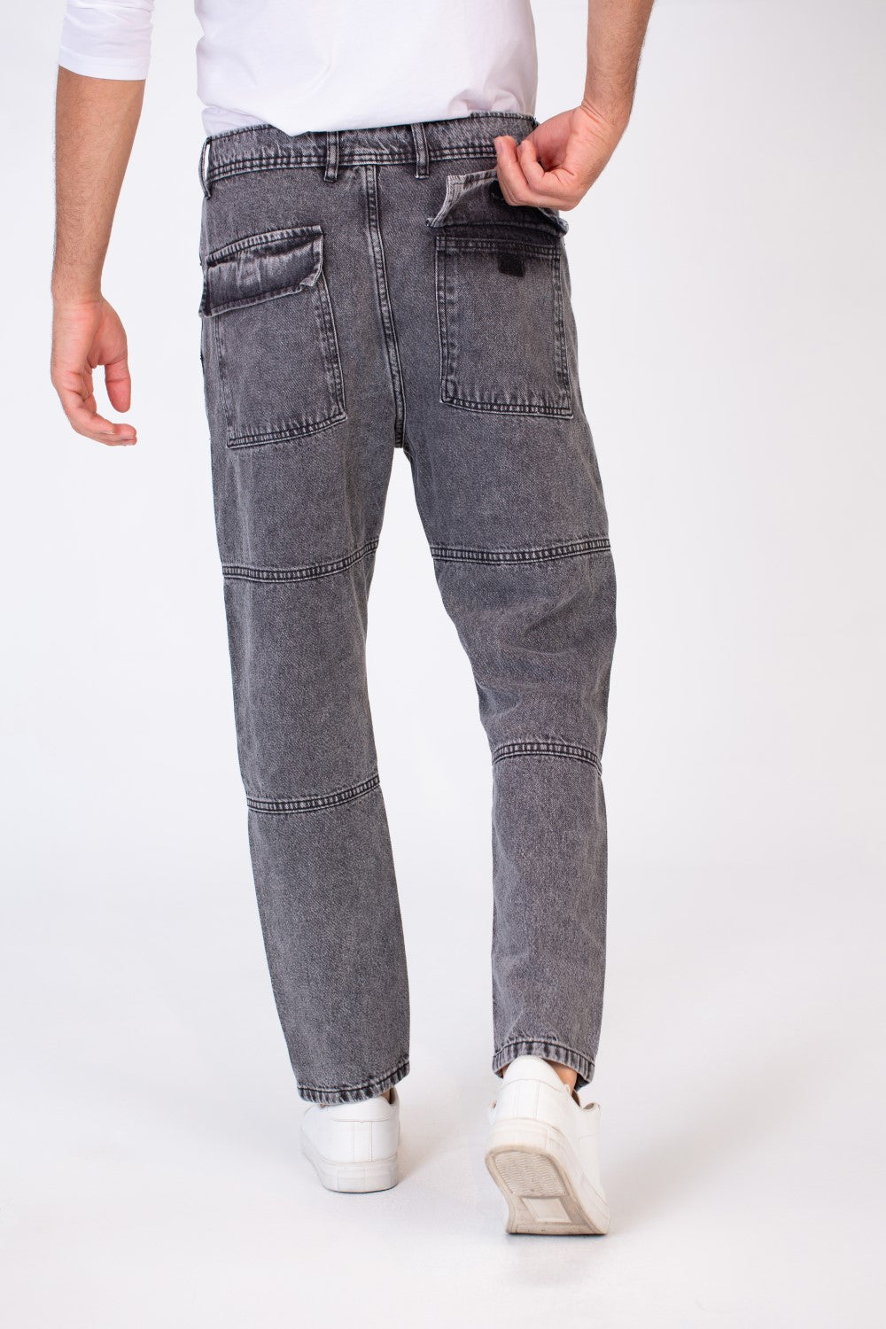 Men's Wide Leg Jeans Pants With Five Pockets And A Button Front Modern Cut