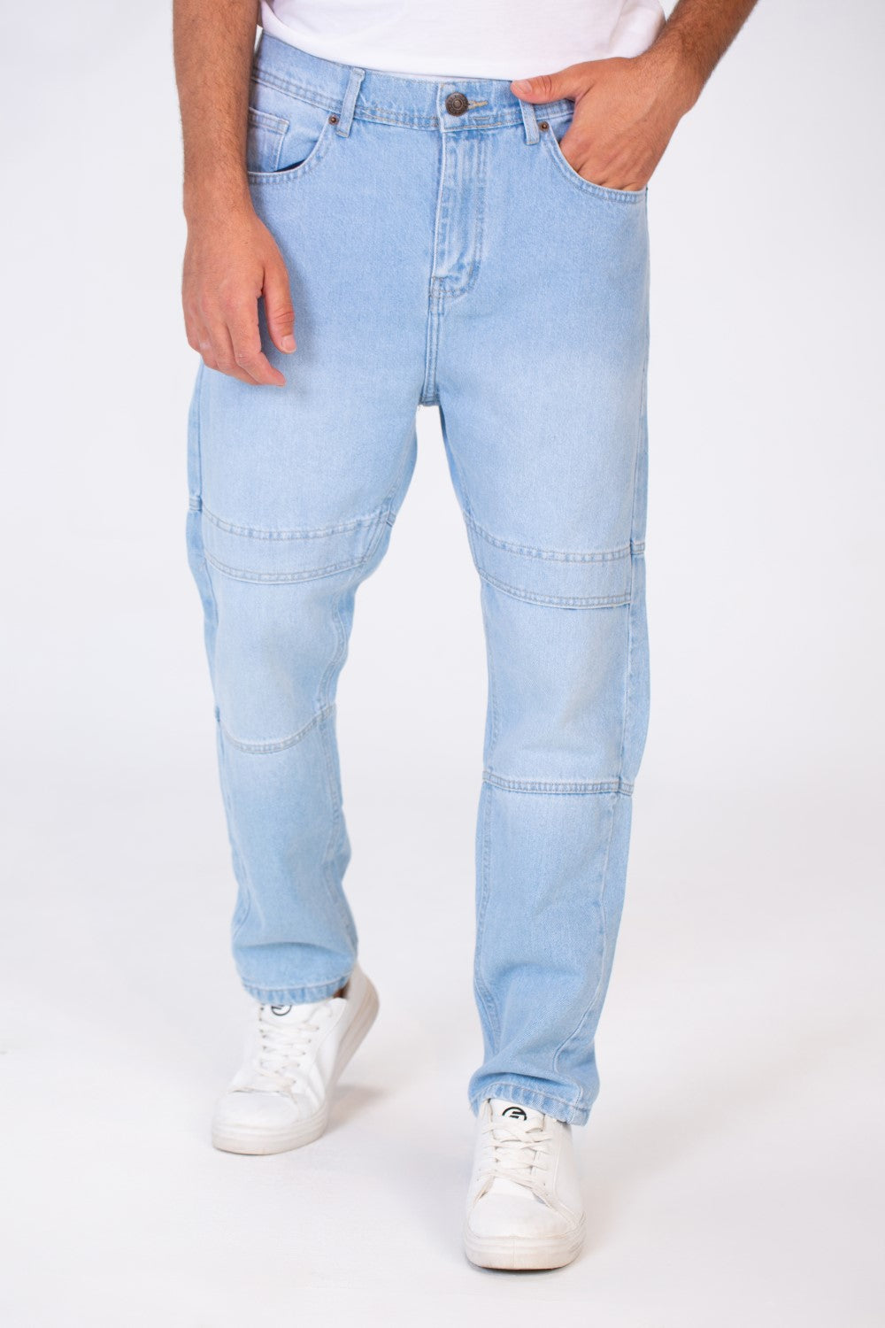 Men's Wide Leg Jeans Pants With Five Pockets And A Button Front Modern Cut