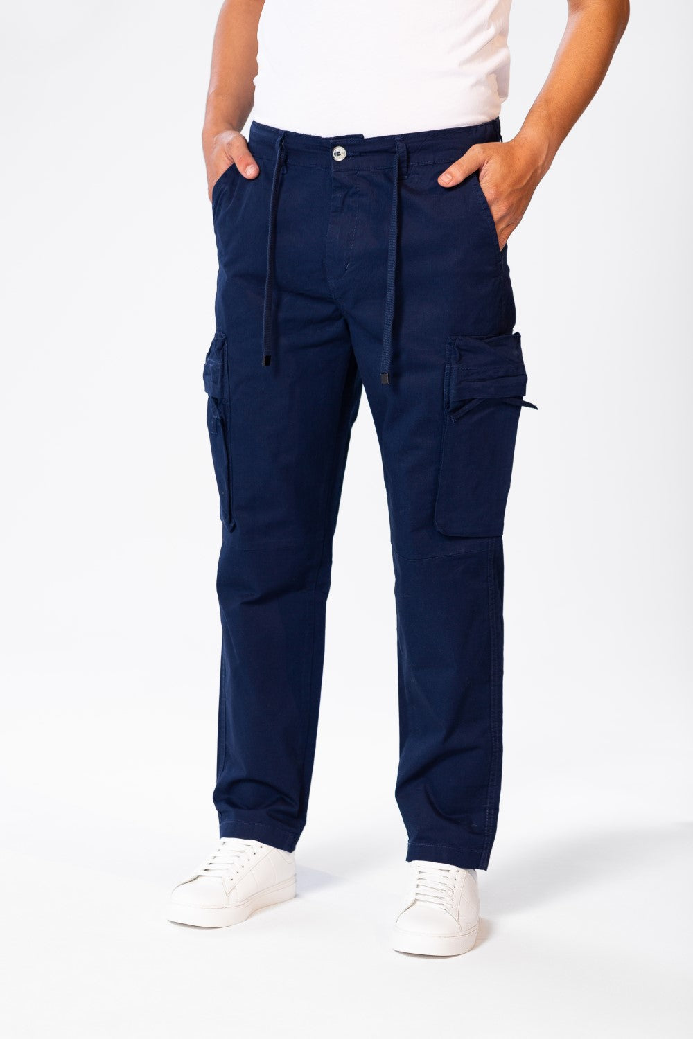 Men's Gabardine Cargo Pants With A Relaxed Fit And Pockets