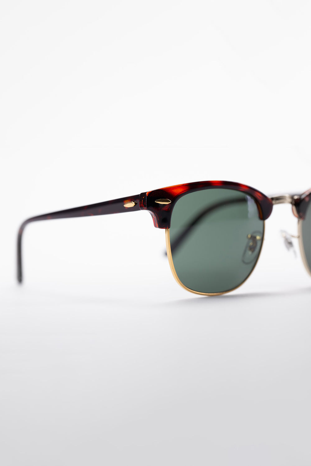 Men's Sunglasses With Different Frame And High Quality Materials