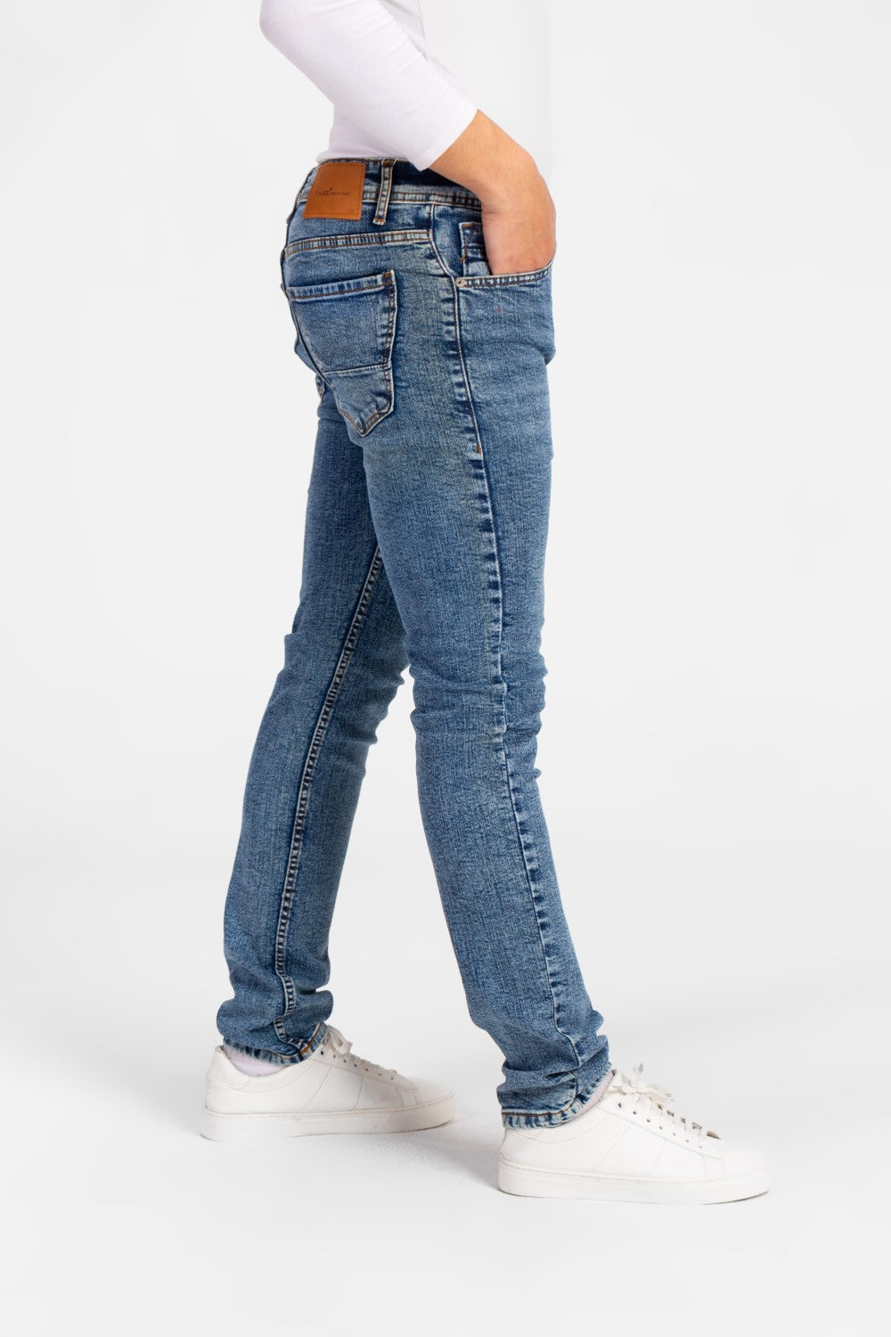 Men's Slim Fit Used Jeans Pants With Badge Tomato On The Back