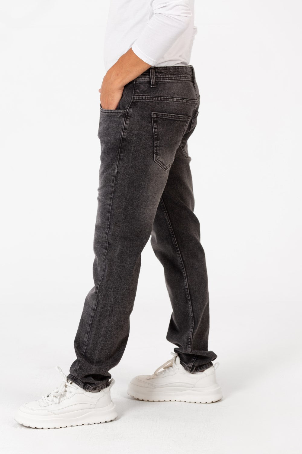 Men's Tomato Regular Fit Jeans Pants With Pockets In Relaxed Cut