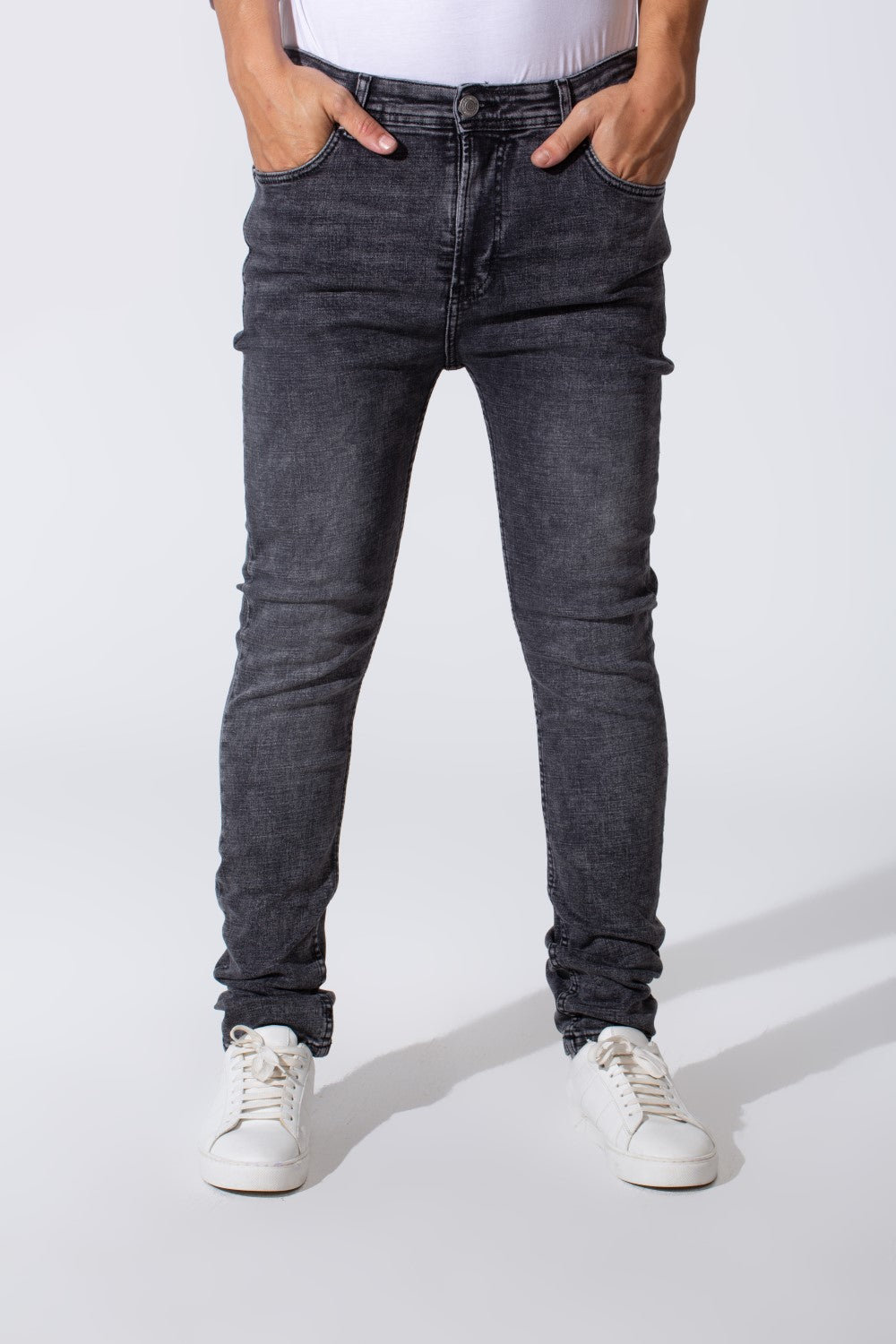 Men's Slim Fit Jeans Pants With A Tomato Badge On The Back