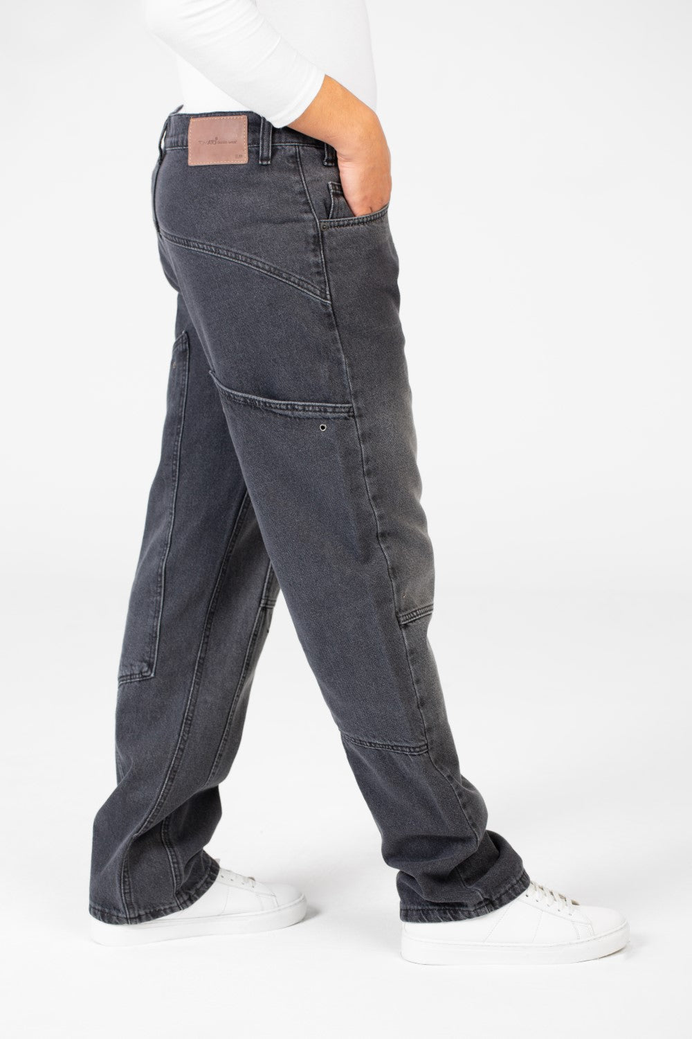 Men's Cargo Jeans Pants With A Modern Cut And Basic Details