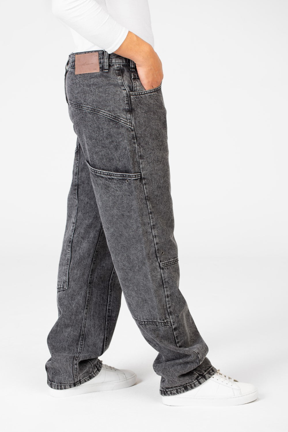 Men's Cargo Jeans Pants With A Modern Cut And Basic Details