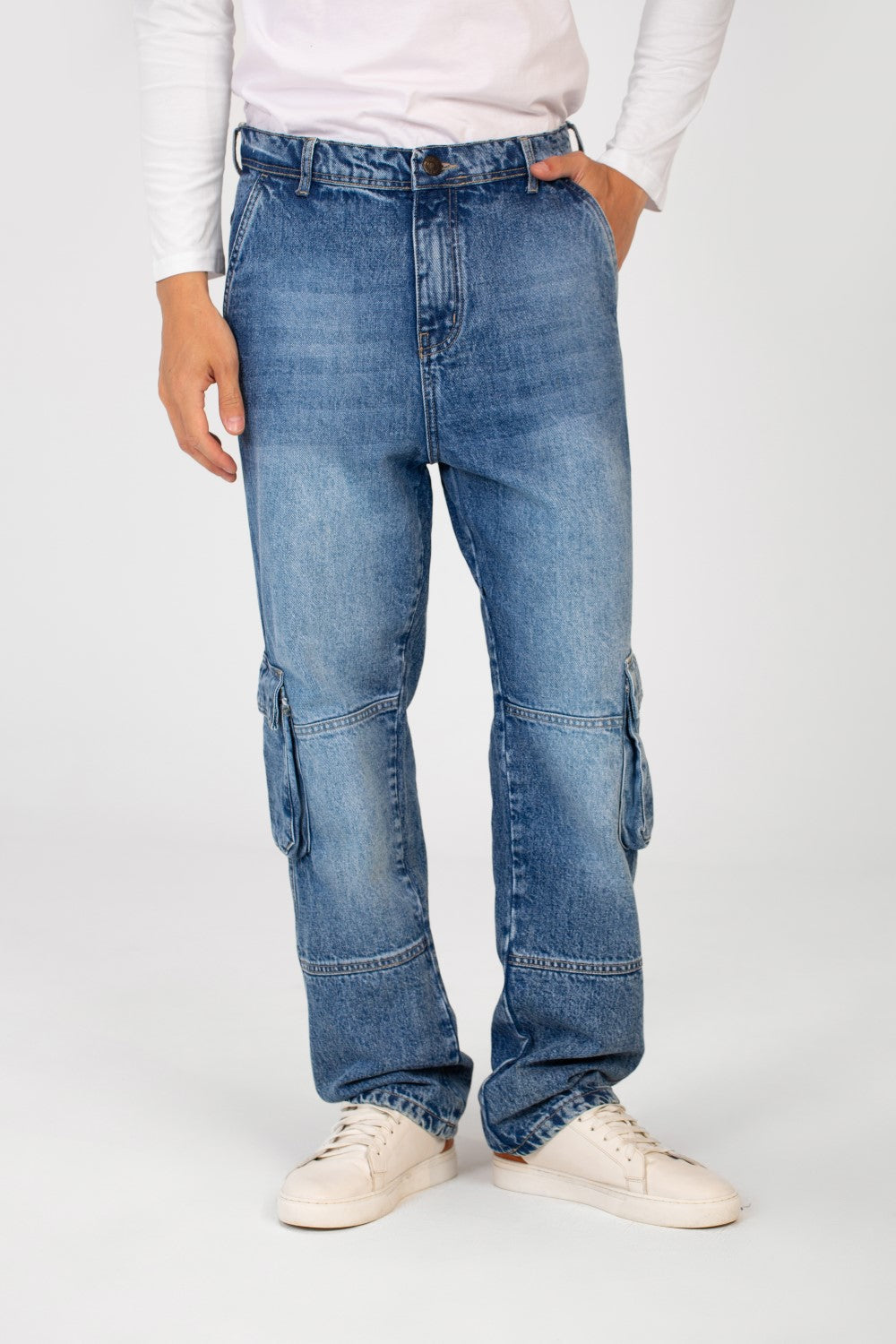 Men's Cargo Jeans Pants With A Modern Fit And Side Pockets