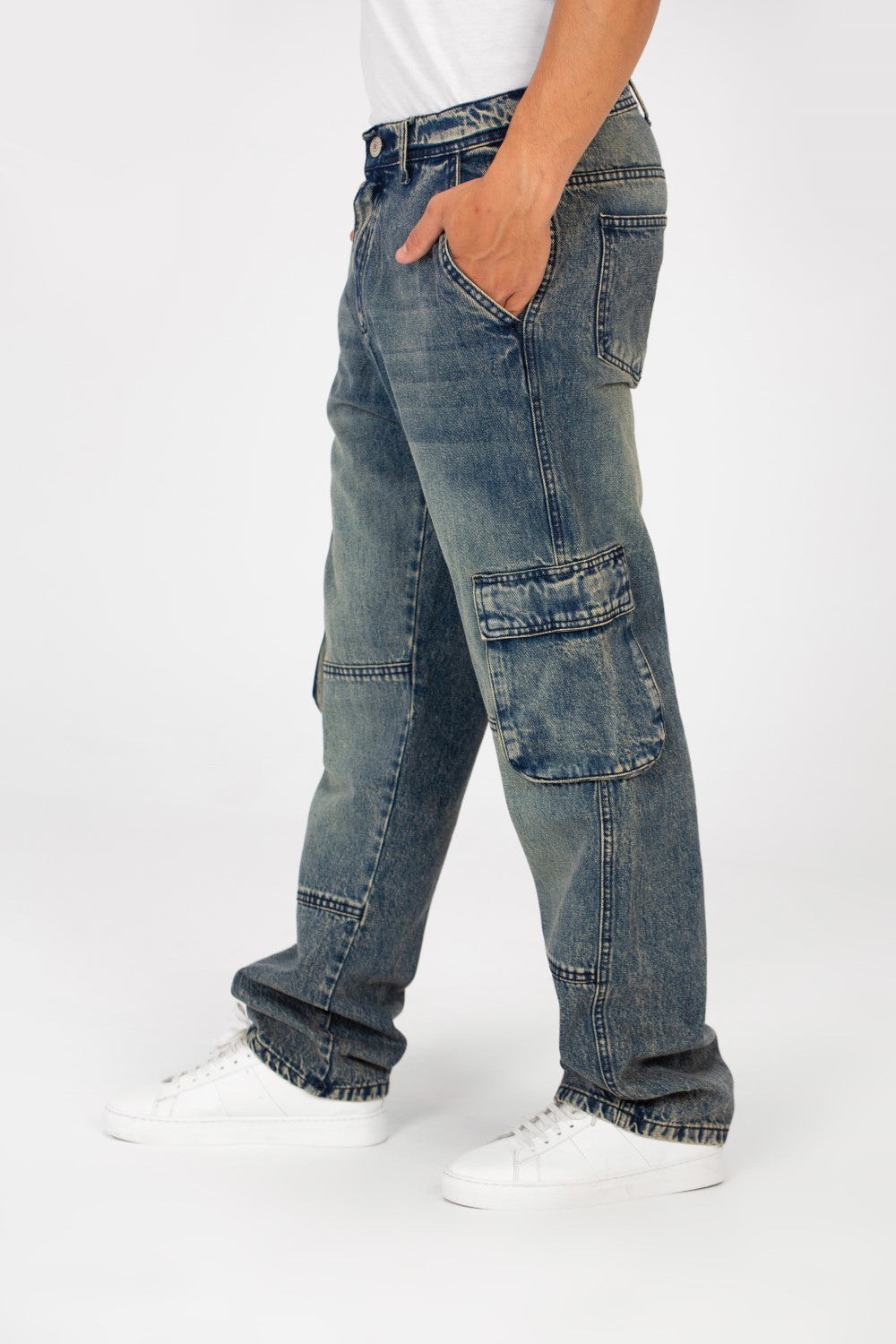 Men's Cargo Jeans Pants With A Modern Fit And Side Pockets