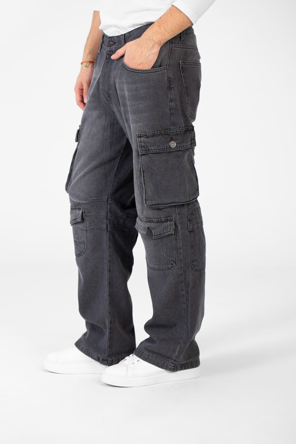 Men's Cargo Jeans Pants With Modern Pockets And A Comfortable Fit