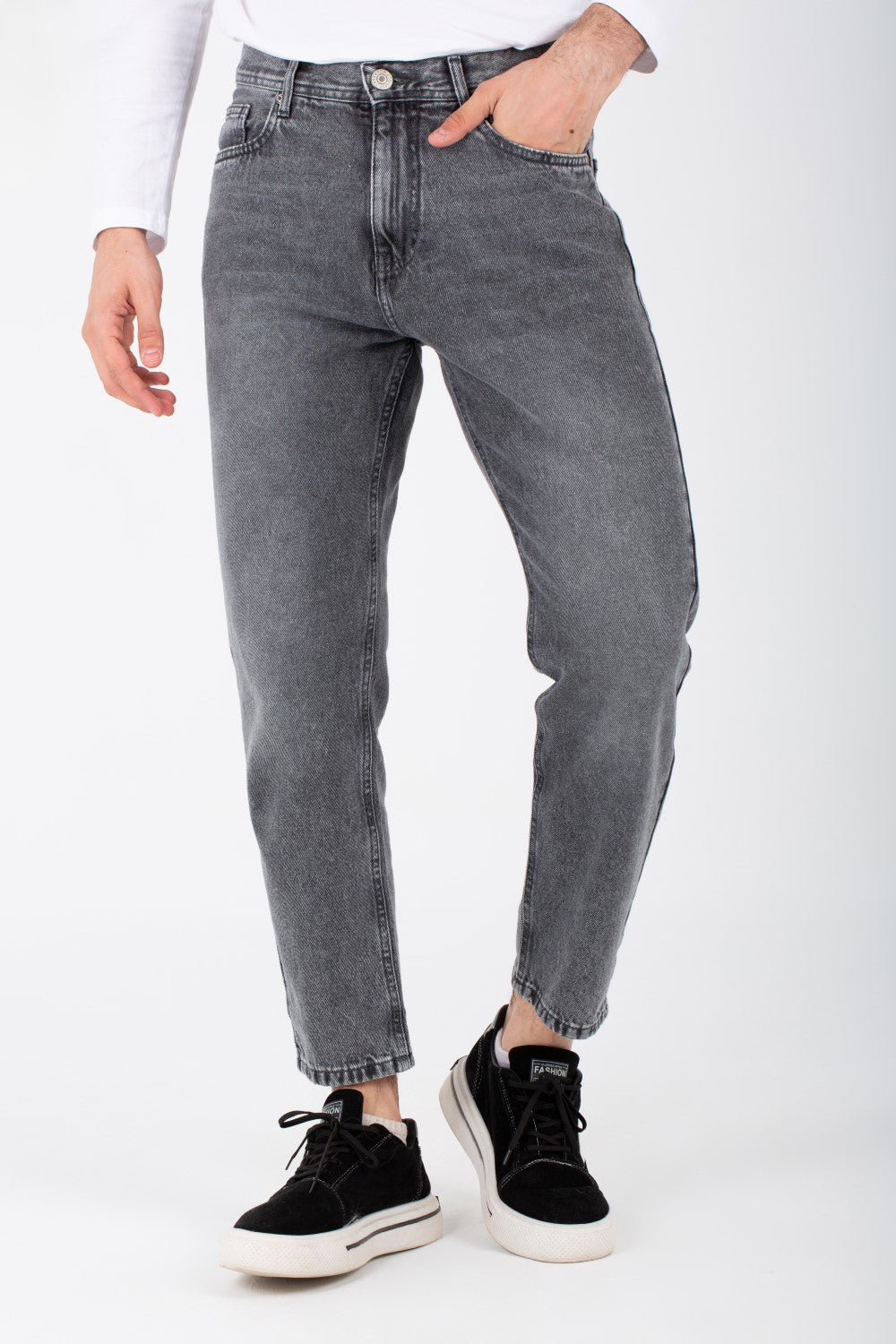 Mens Boy Friend Pants With A Comfortable Fit And A High Waist With Five Pockets