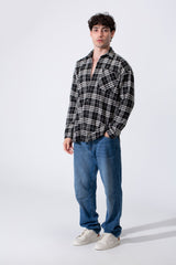 Men's Oversized Checked Shirt With Front Pocket And Long Sleeves