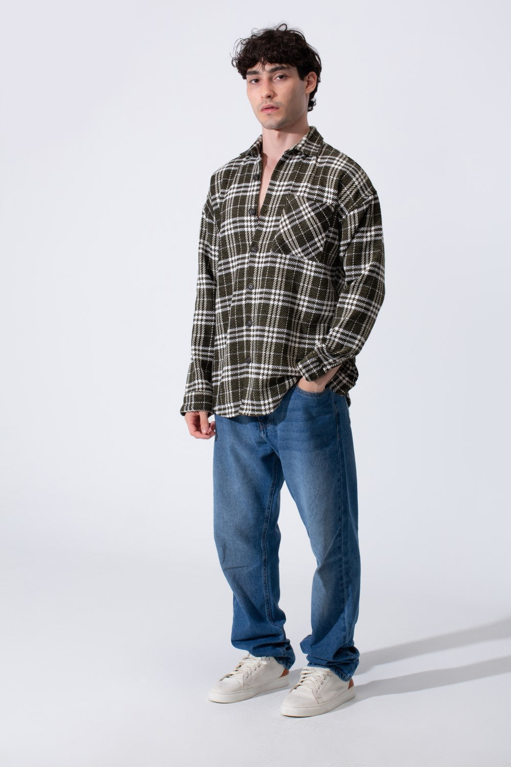 Men's Oversized Checked Shirt With Front Pocket And Long Sleeves