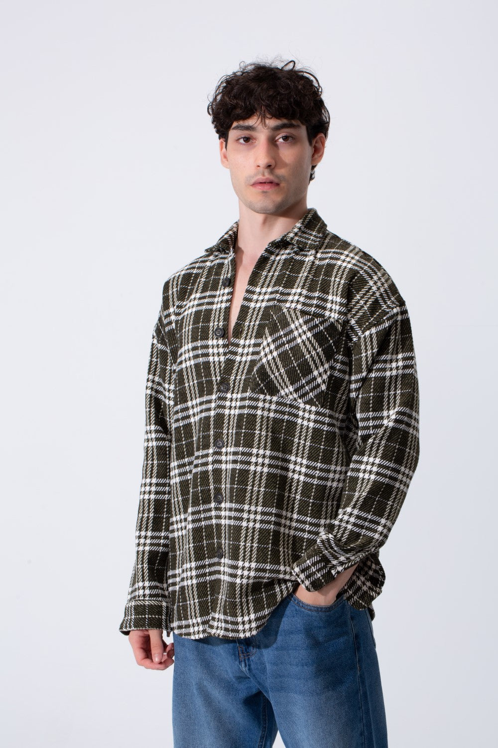 Men's Oversized Checked Shirt With Front Pocket And Long Sleeves