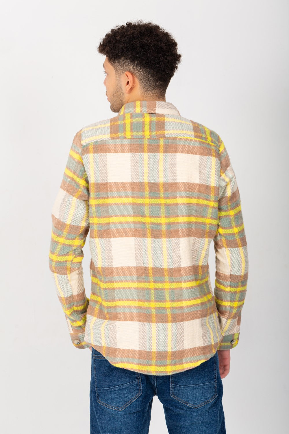 Men's Checked Regular Fit Made Of Soft Material Front Pockets Shirt