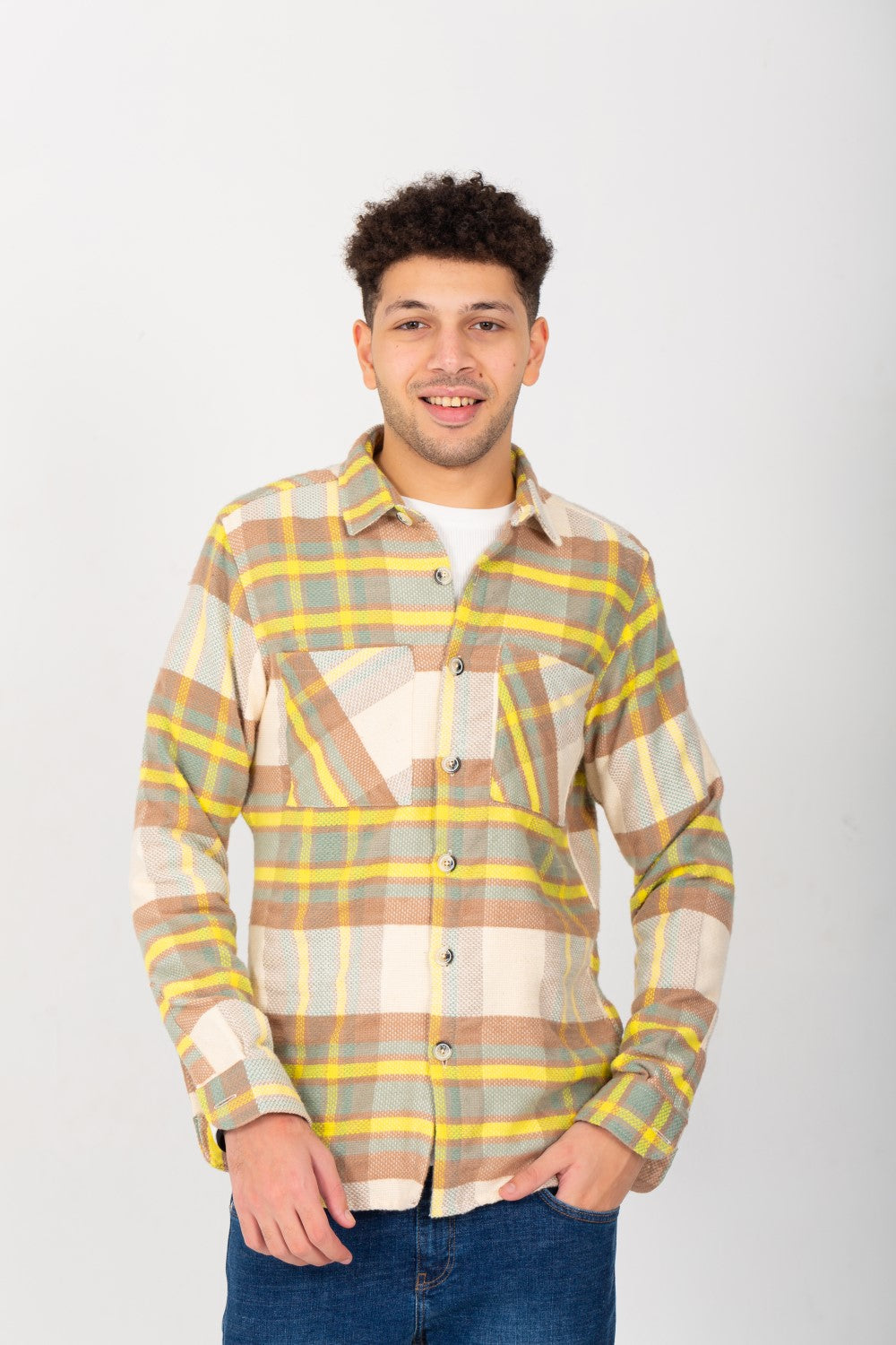 Men's Checked Regular Fit Made Of Soft Material Front Pockets Shirt