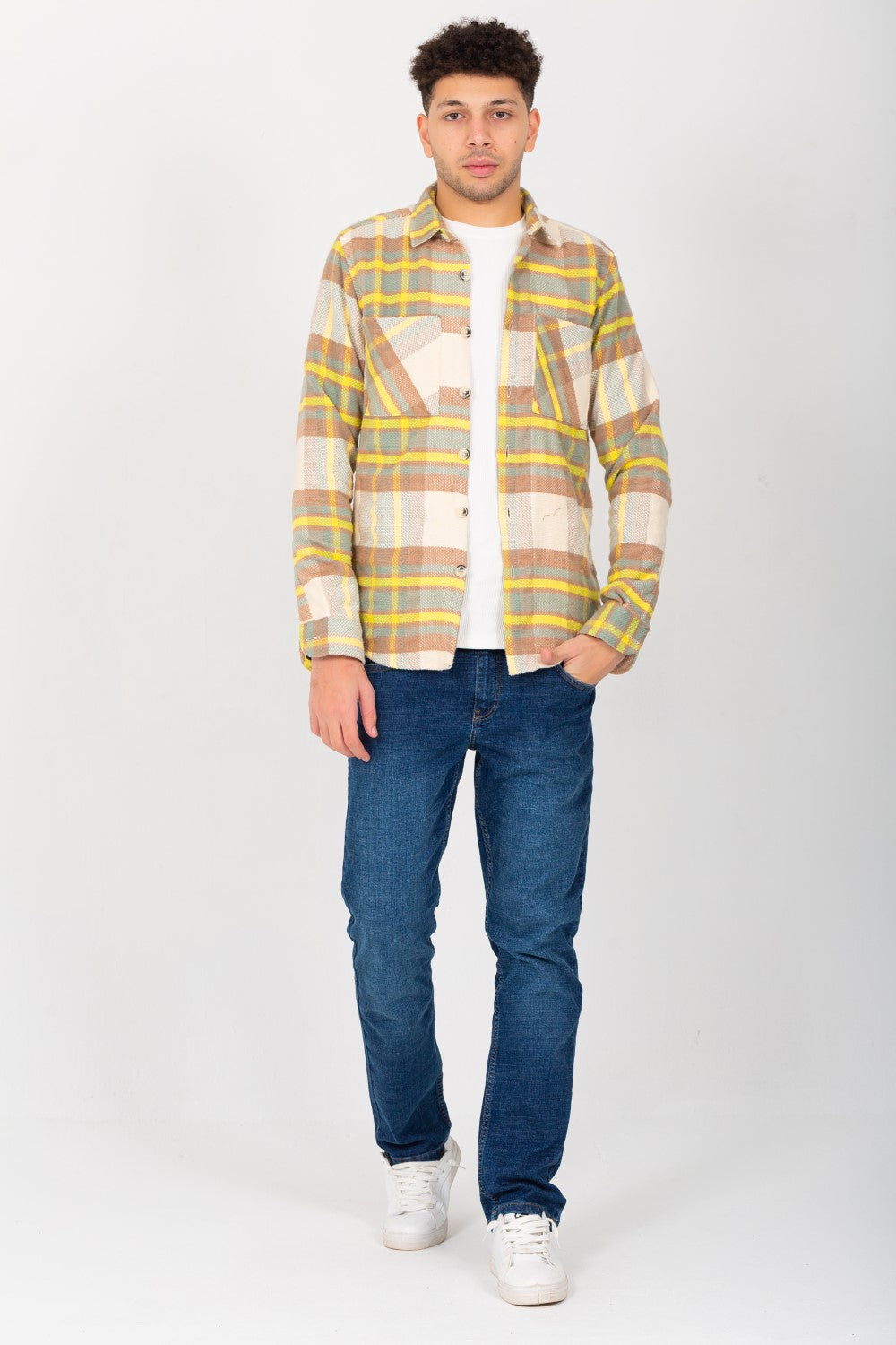 Men's Checked Regular Fit Made Of Soft Material Front Pockets Shirt