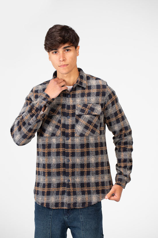 Men's Checked Shirt With Front Pockets And Button Closure