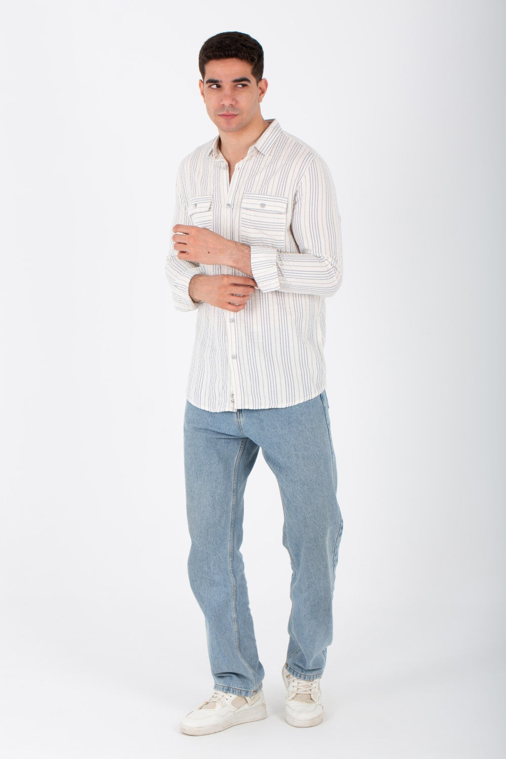 Mens Slim Fit Shirt With Front Pockets And Long Sleeves