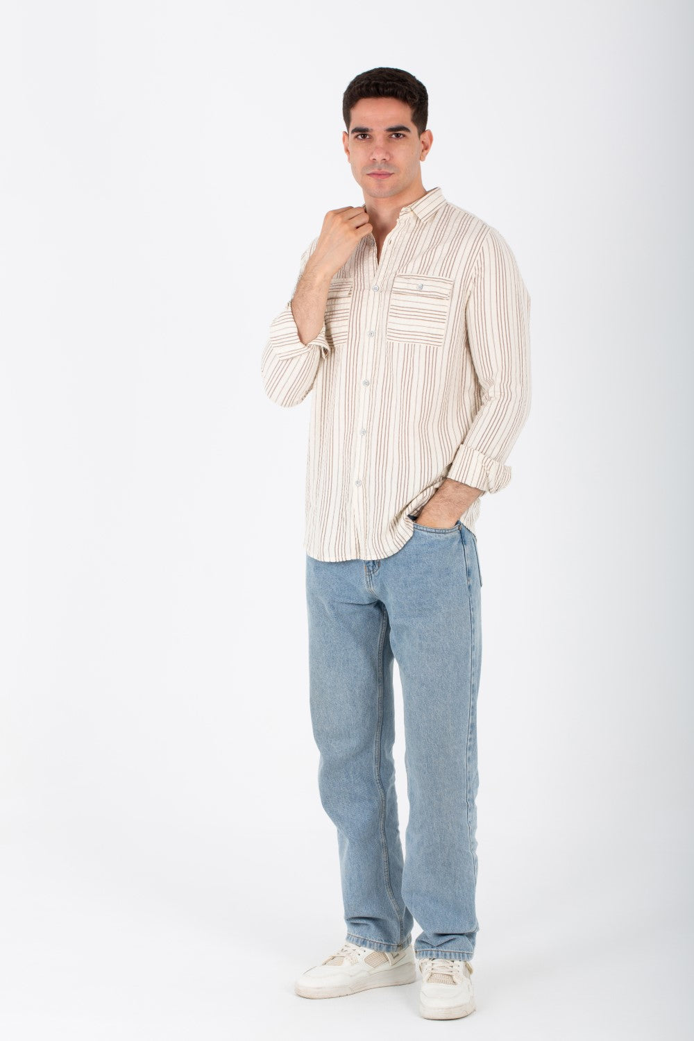 Mens Slim Fit Shirt With Front Pockets And Long Sleeves