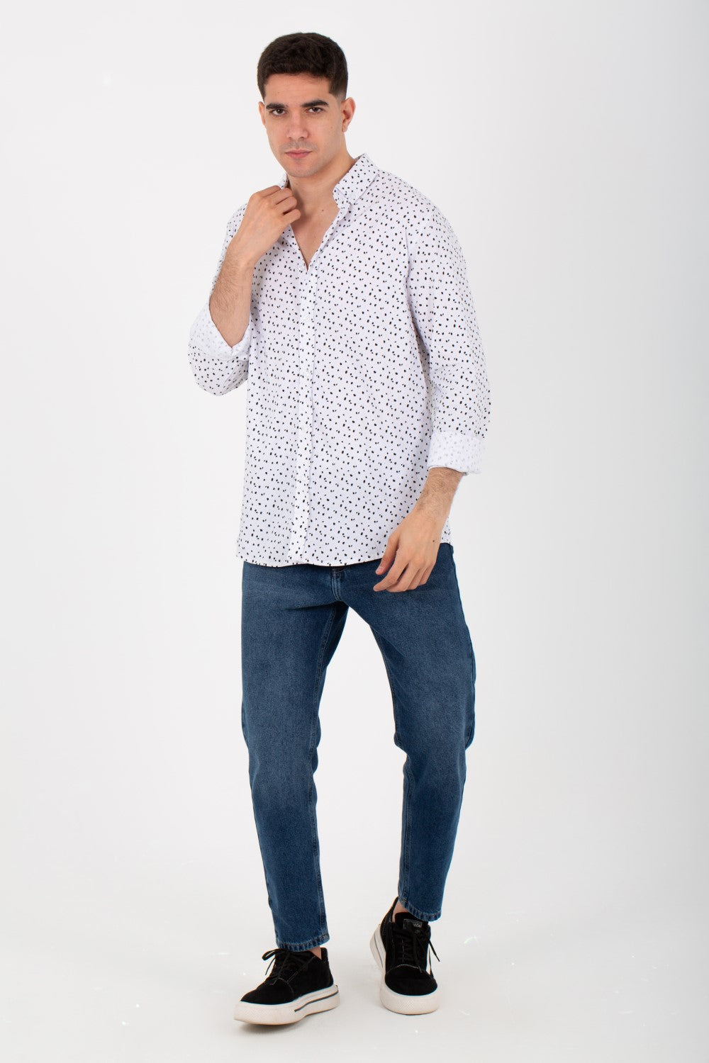 Mens Dotted Slim Fit Poplin Shirt With Long Sleeves And Collar