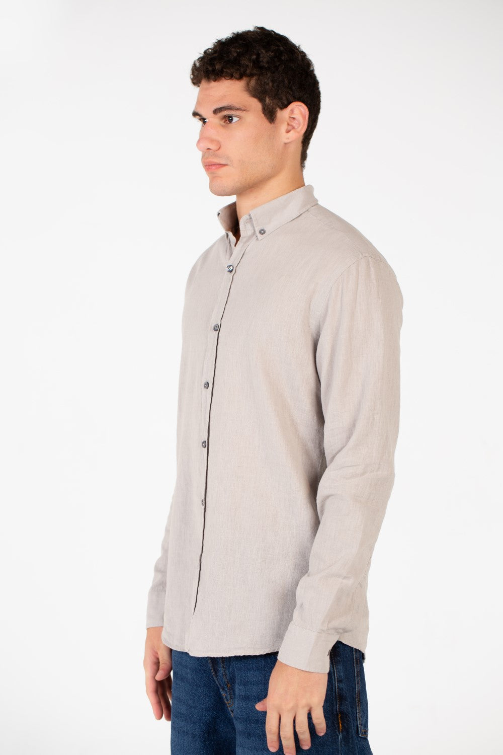 قميص رجالي أساسي من الكتان بأكمام طويلة بقصة Slim Fit