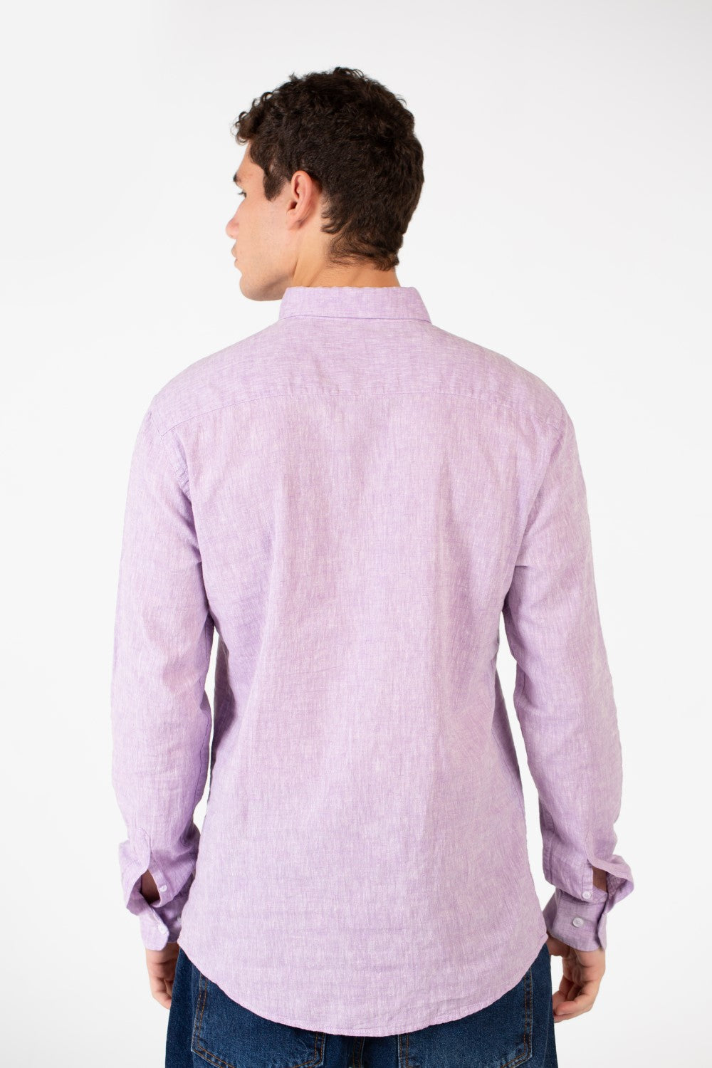 قميص رجالي أساسي من الكتان بأكمام طويلة بقصة Slim Fit