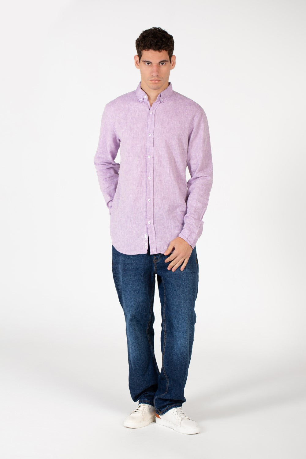 قميص رجالي أساسي من الكتان بأكمام طويلة بقصة Slim Fit