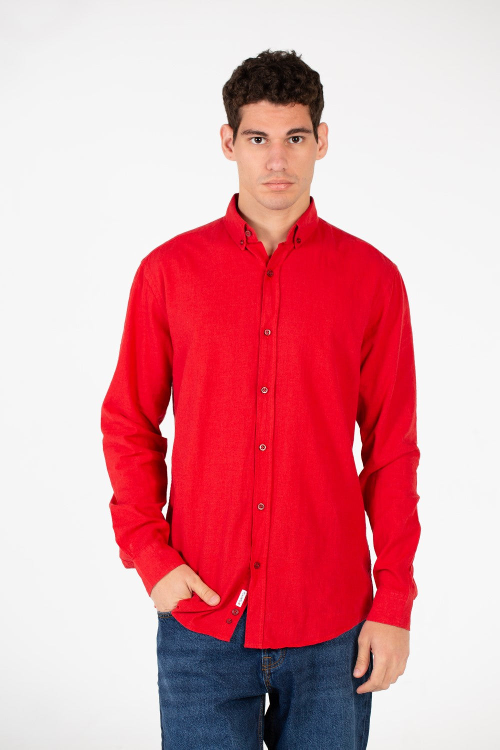 قميص رجالي أساسي من الكتان بأكمام طويلة بقصة Slim Fit