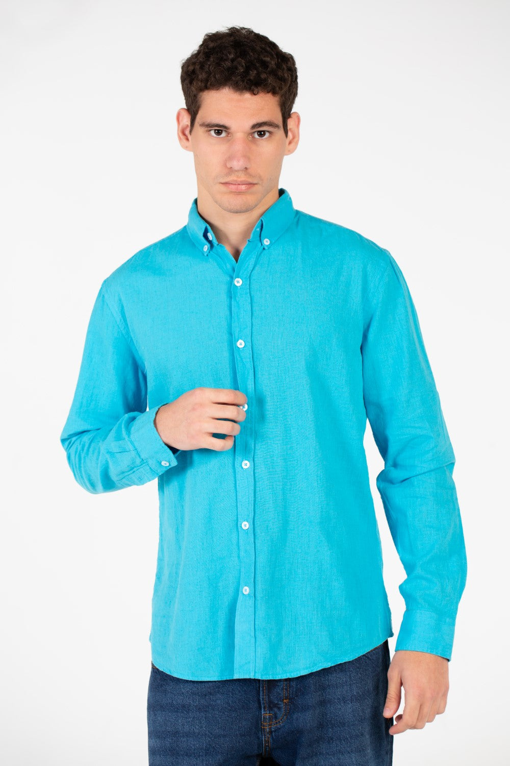 قميص رجالي أساسي من الكتان بأكمام طويلة بقصة Slim Fit
