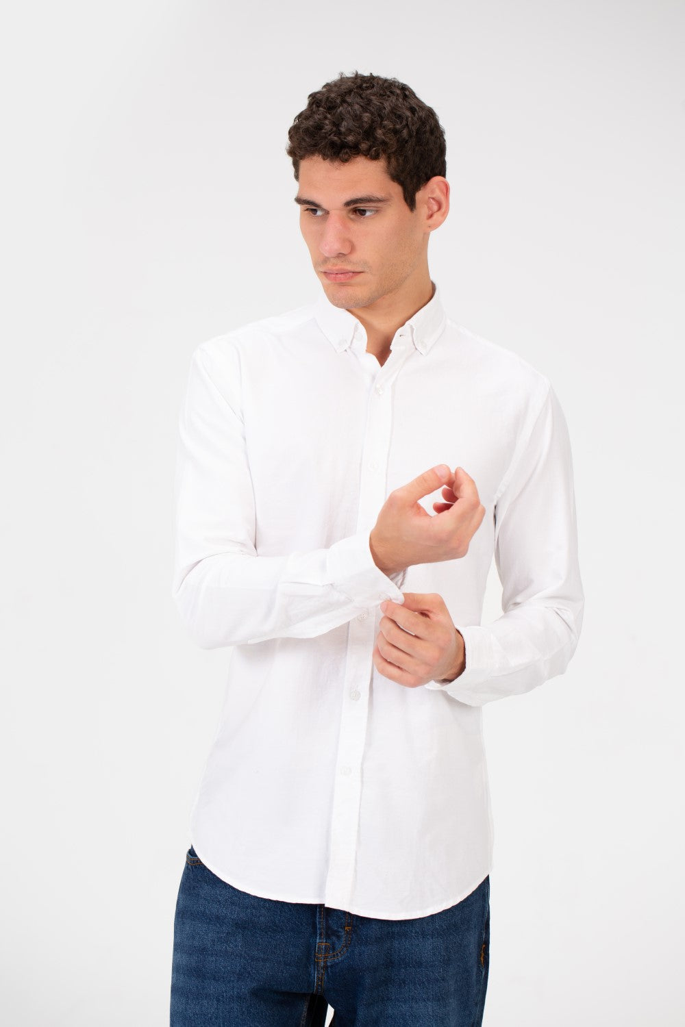 Men's Basic Slim Fit Long Sleeve Shirt