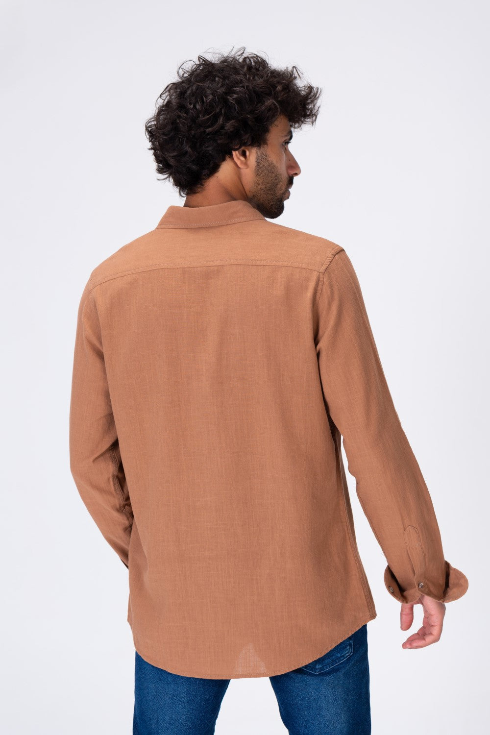 قميص رجالي بقصة عادية كلاسيكي سادة مع خامة كتان مريحة