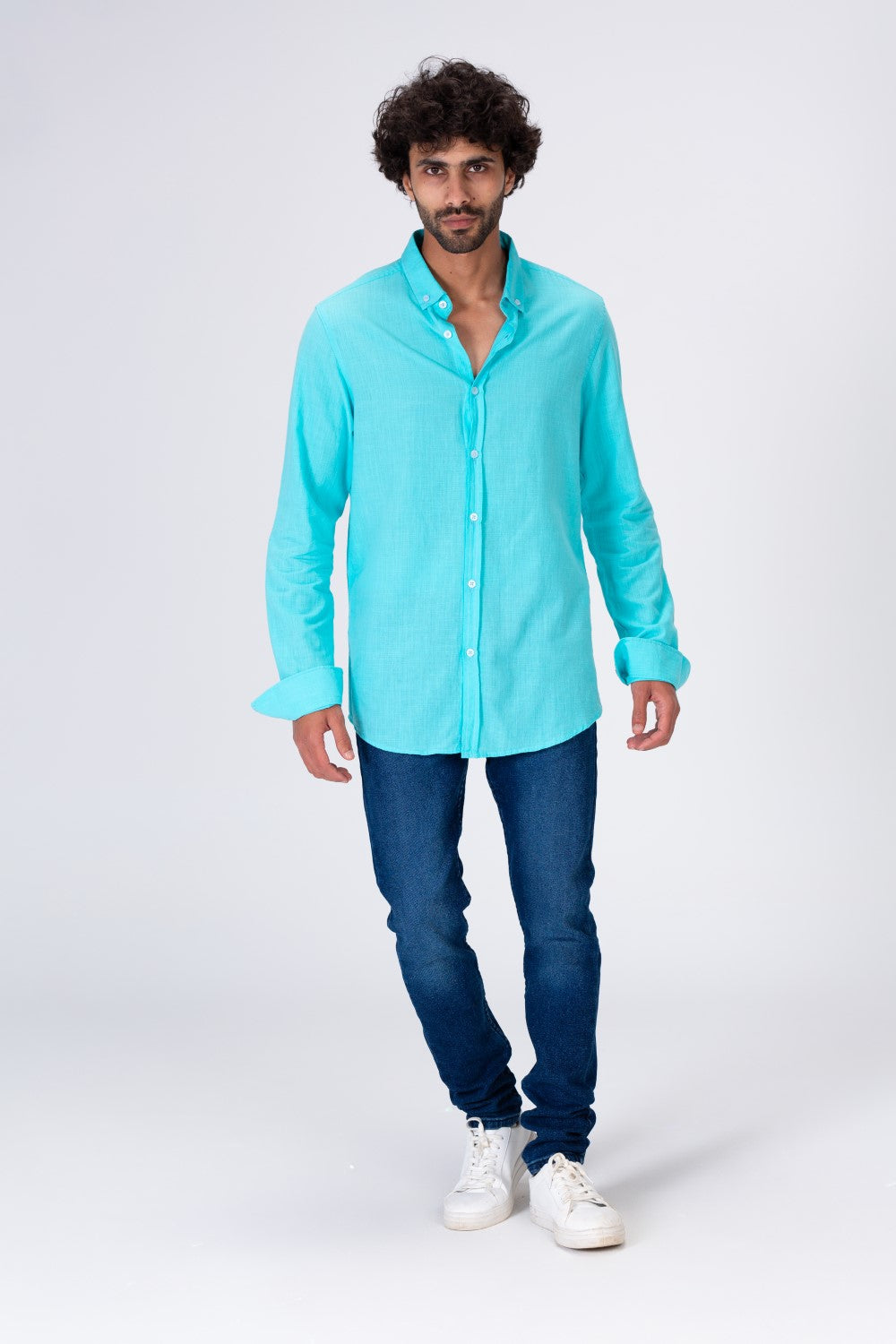 قميص رجالي بقصة عادية كلاسيكي سادة مع خامة كتان مريحة