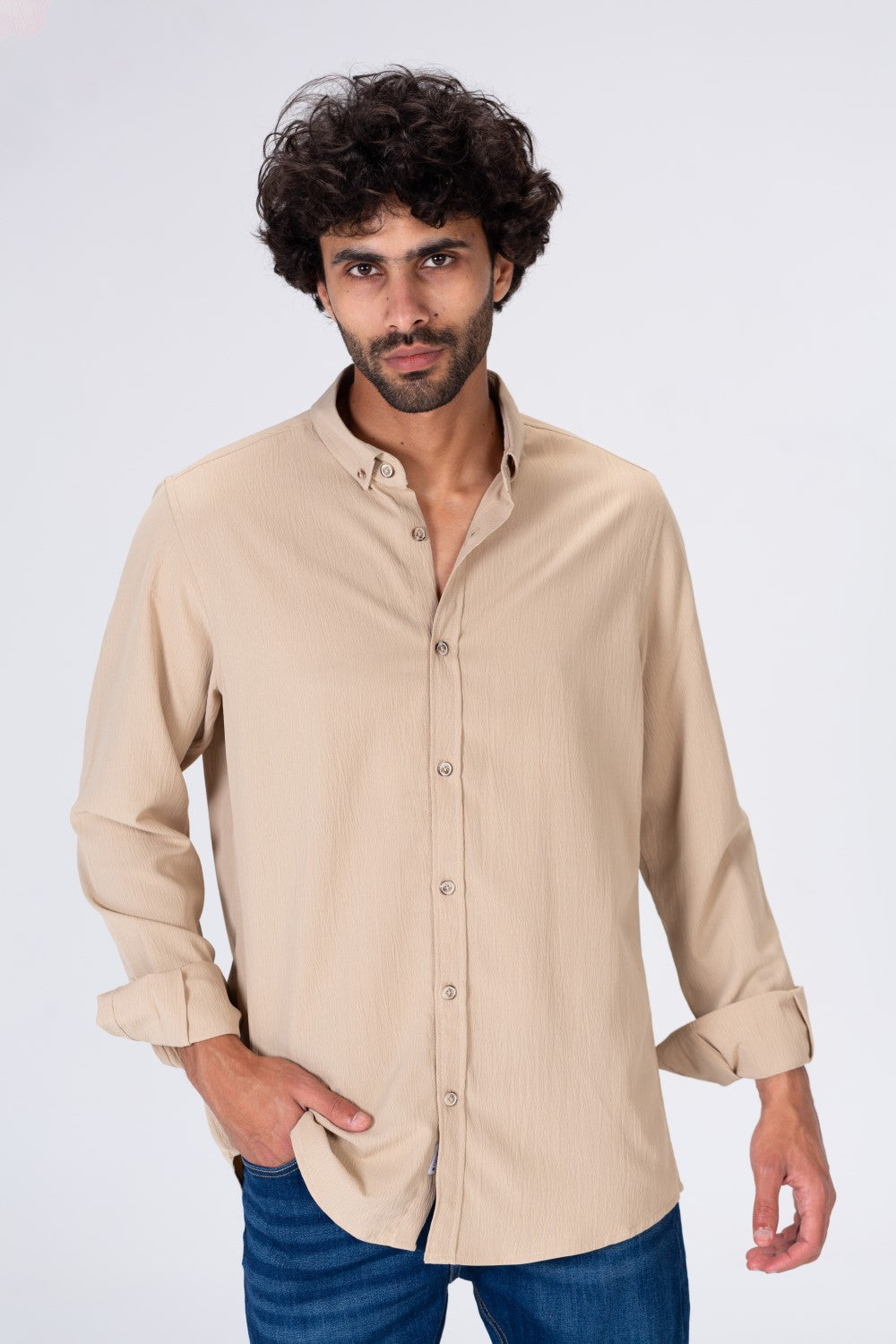 قميص رجالي بقصة عادية أساسي سادة مع خامة مريحة