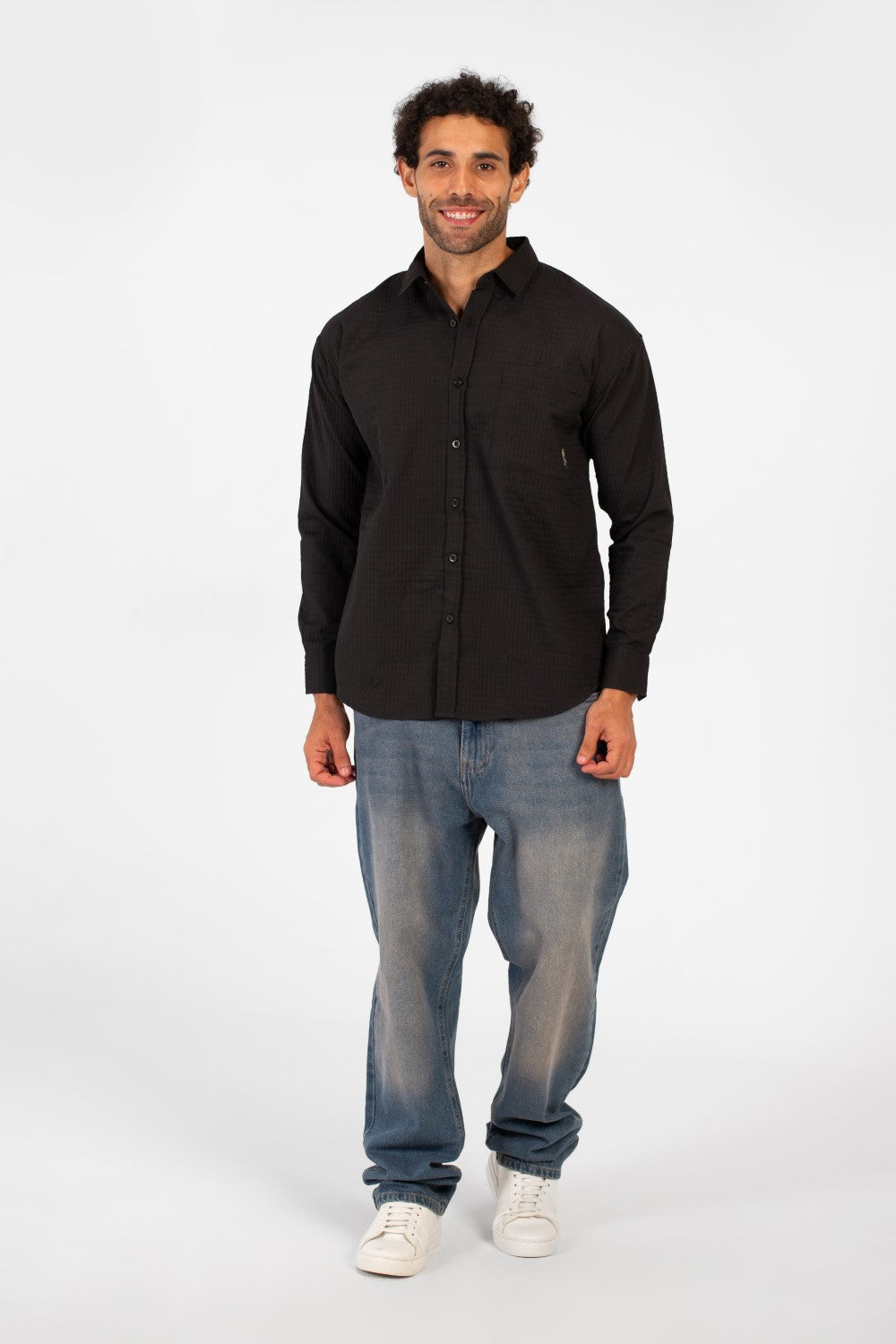 Men's Basic Oversized Shirt With Front Pocket And Long Sleeves