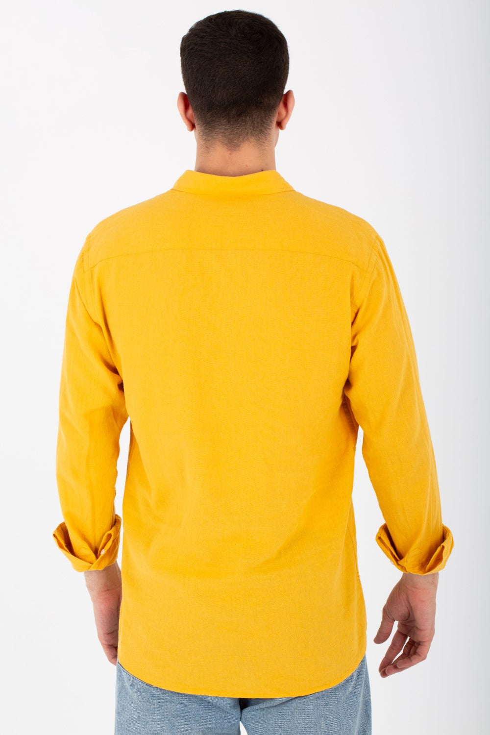 قميص رجالي Slim Fit بياقة وأكمام طويلة من خامة الكتان