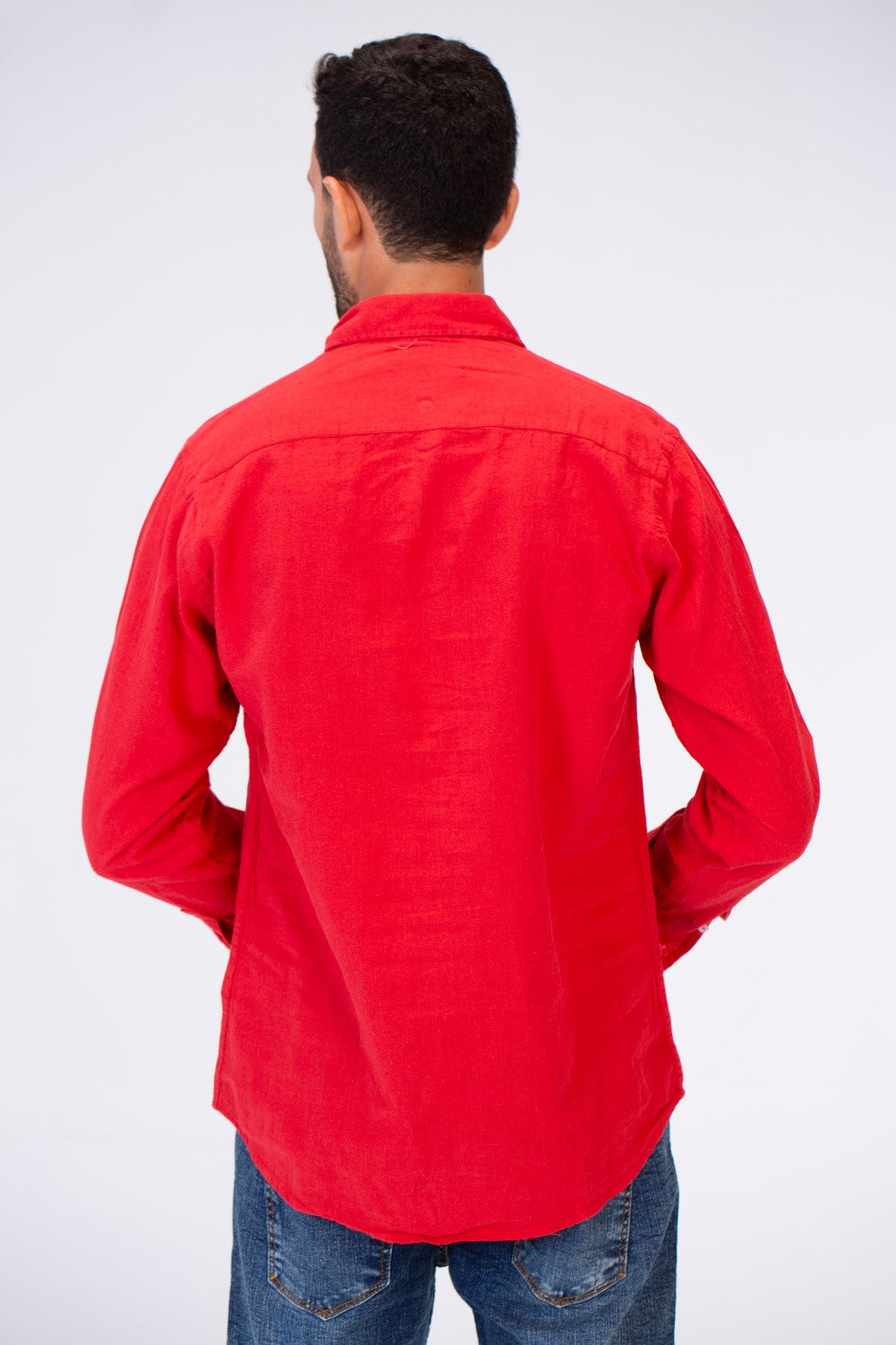 قميص رجالي Slim Fit بياقة وأكمام طويلة من خامة الكتان