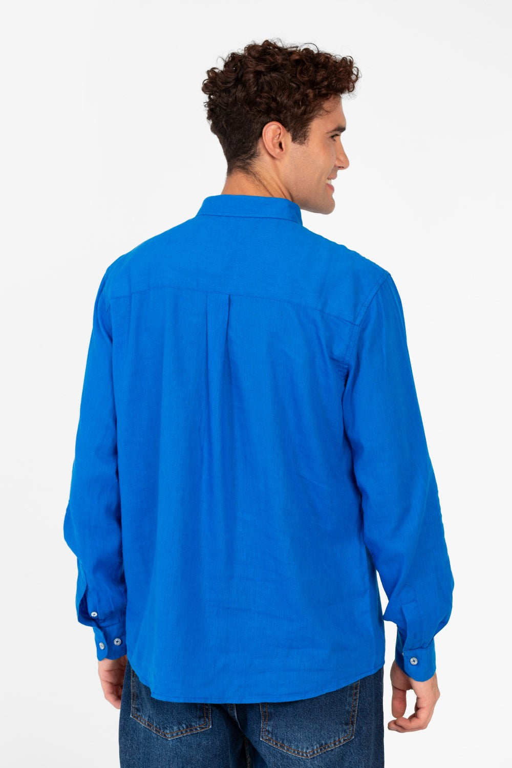 قميص رجالي أساسي كتان بقصة عادية