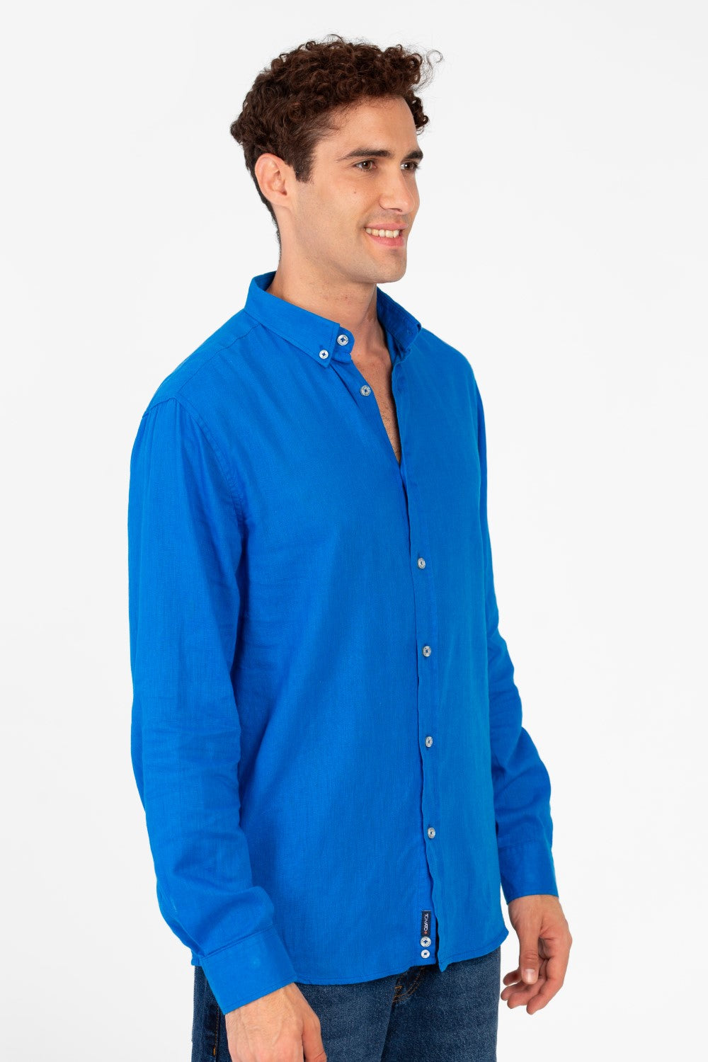 قميص رجالي أساسي كتان بقصة عادية