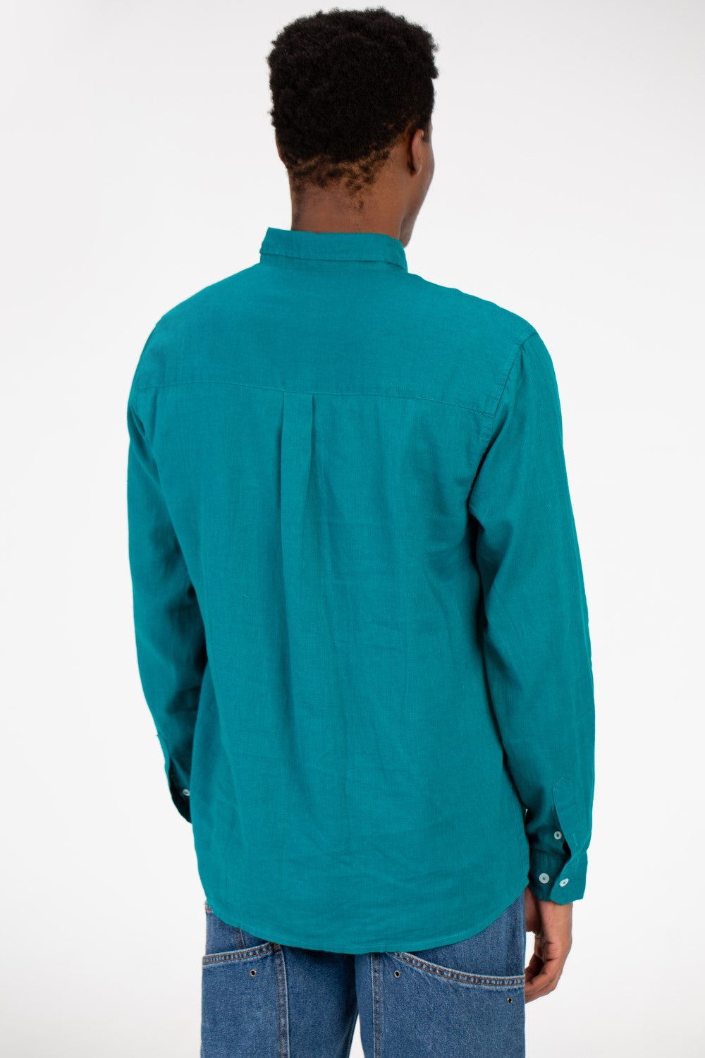 قميص رجالي أساسي كتان بقصة عادية