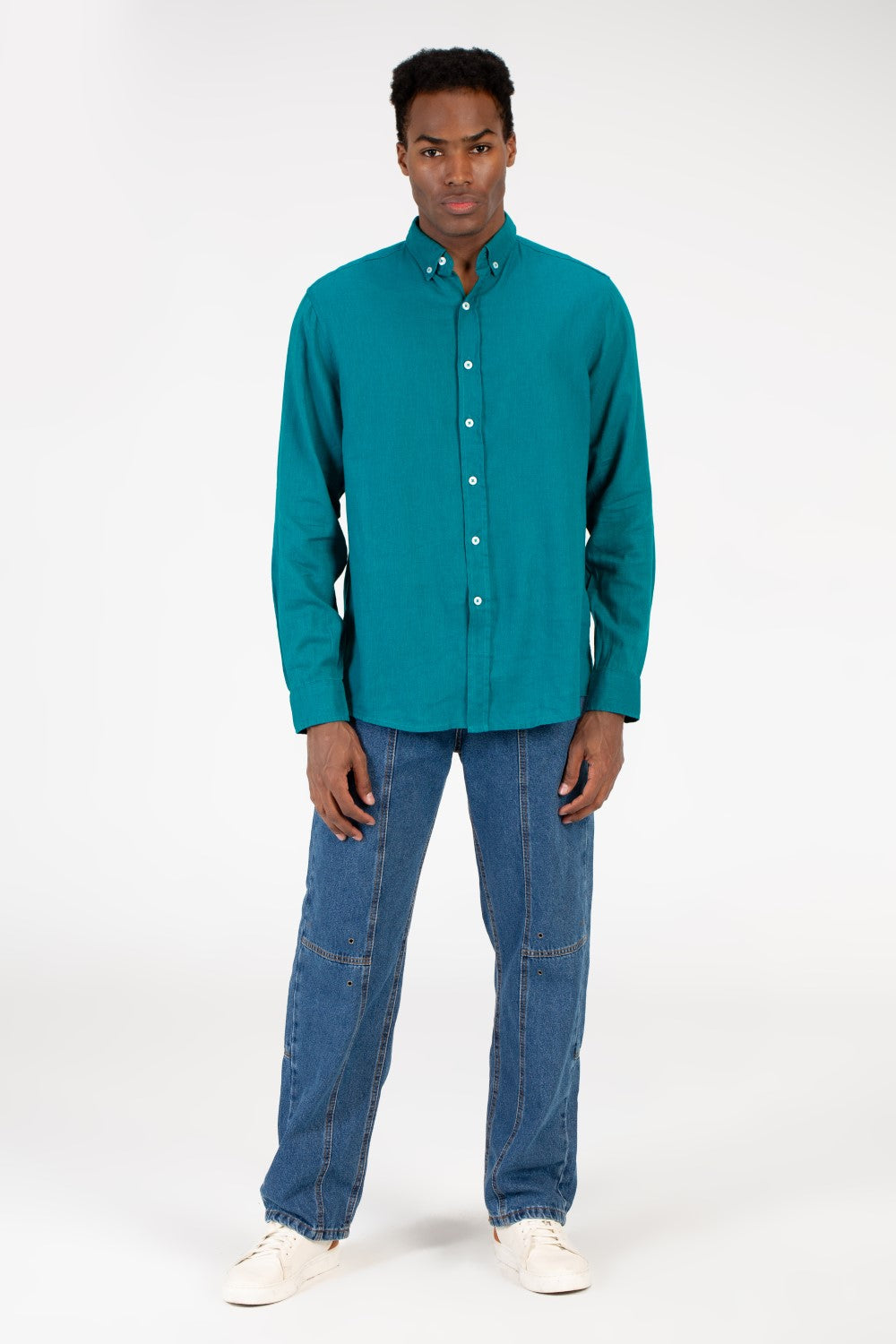 قميص رجالي أساسي كتان بقصة عادية