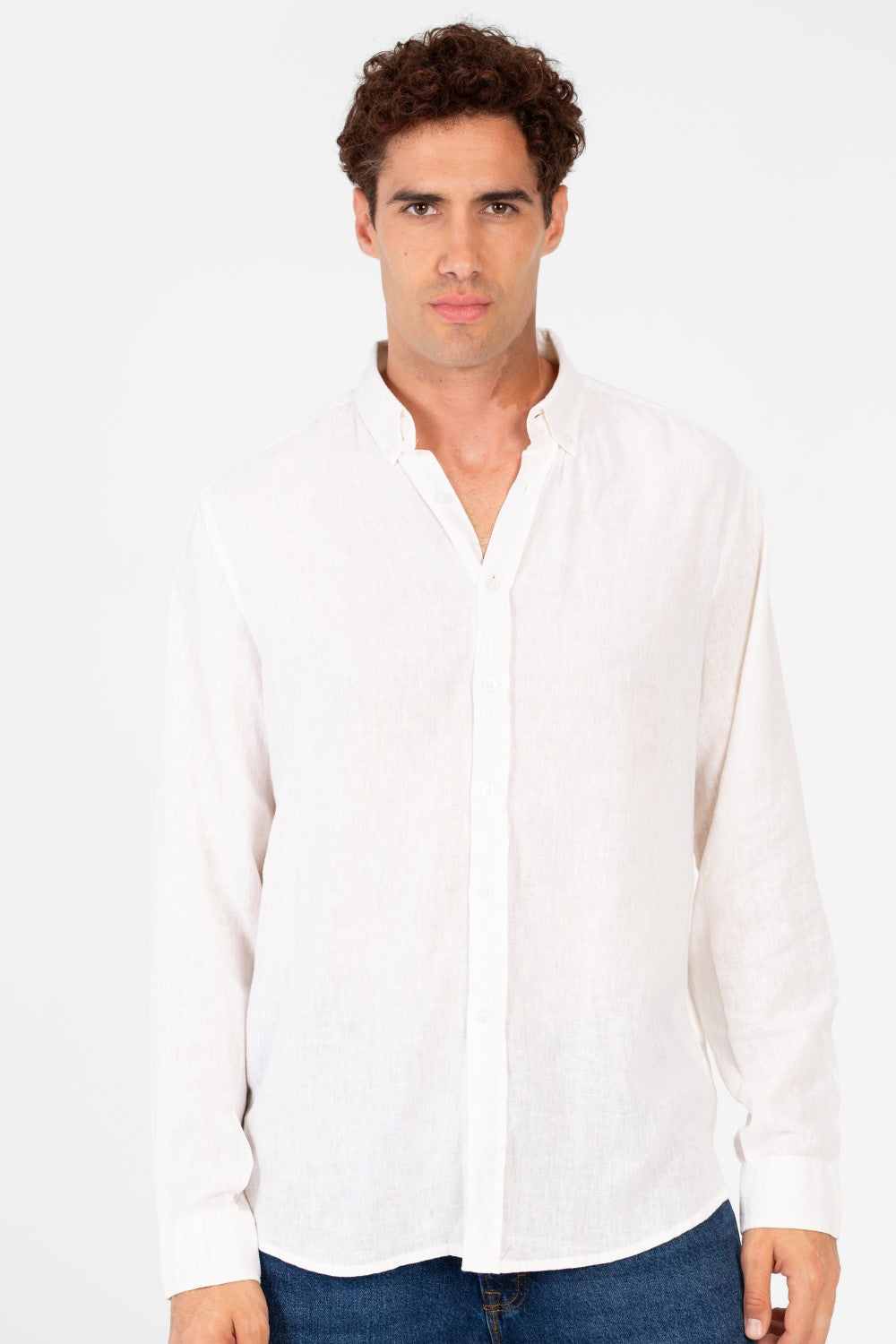 قميص رجالي أساسي كتان بقصة عادية