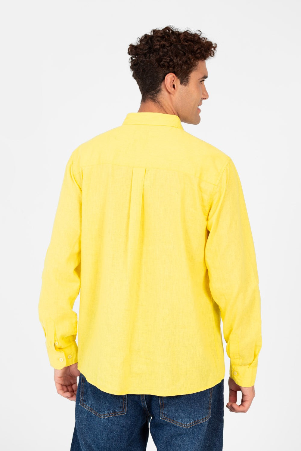 قميص رجالي أساسي كتان بقصة عادية