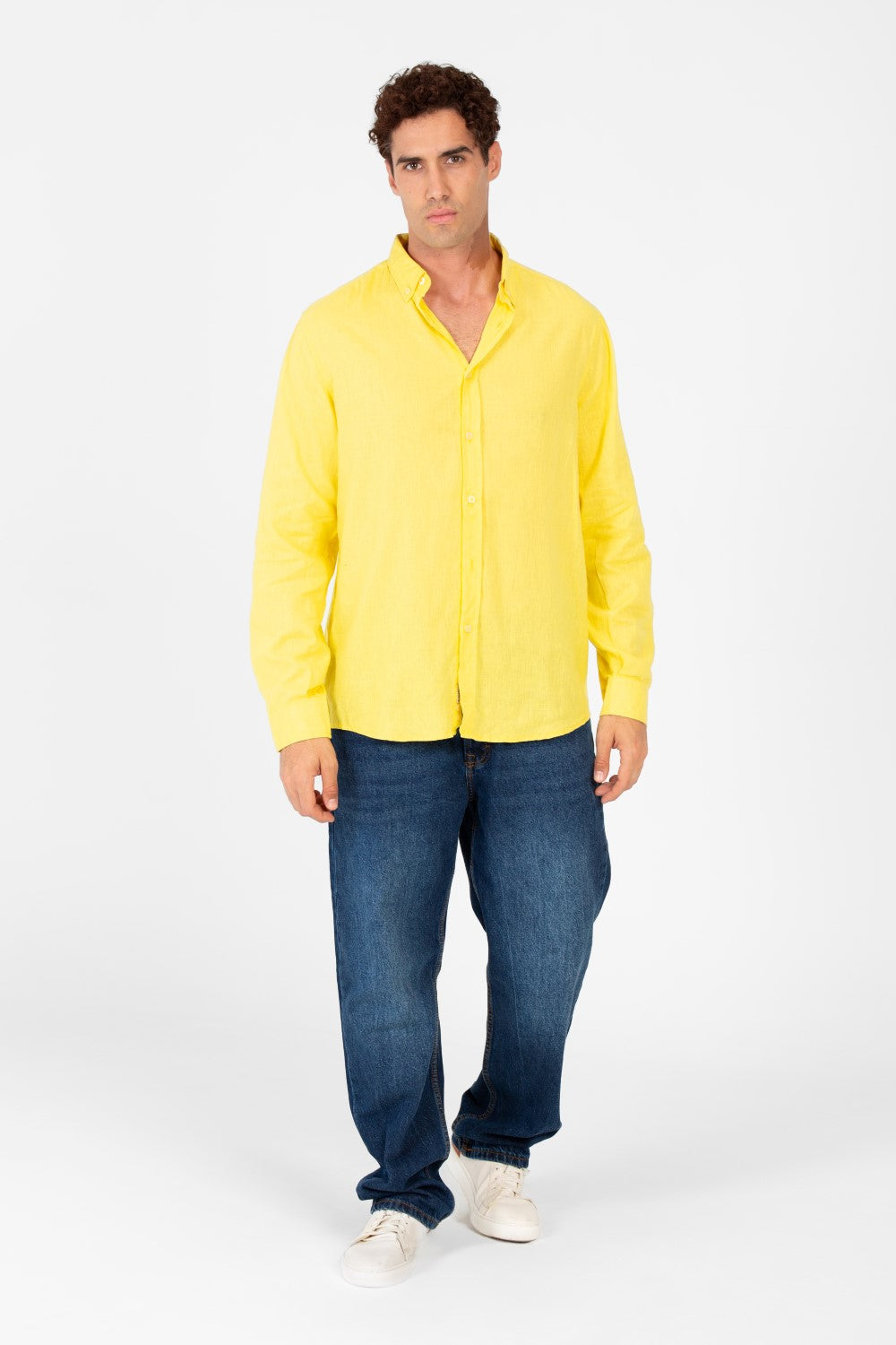 قميص رجالي أساسي كتان بقصة عادية