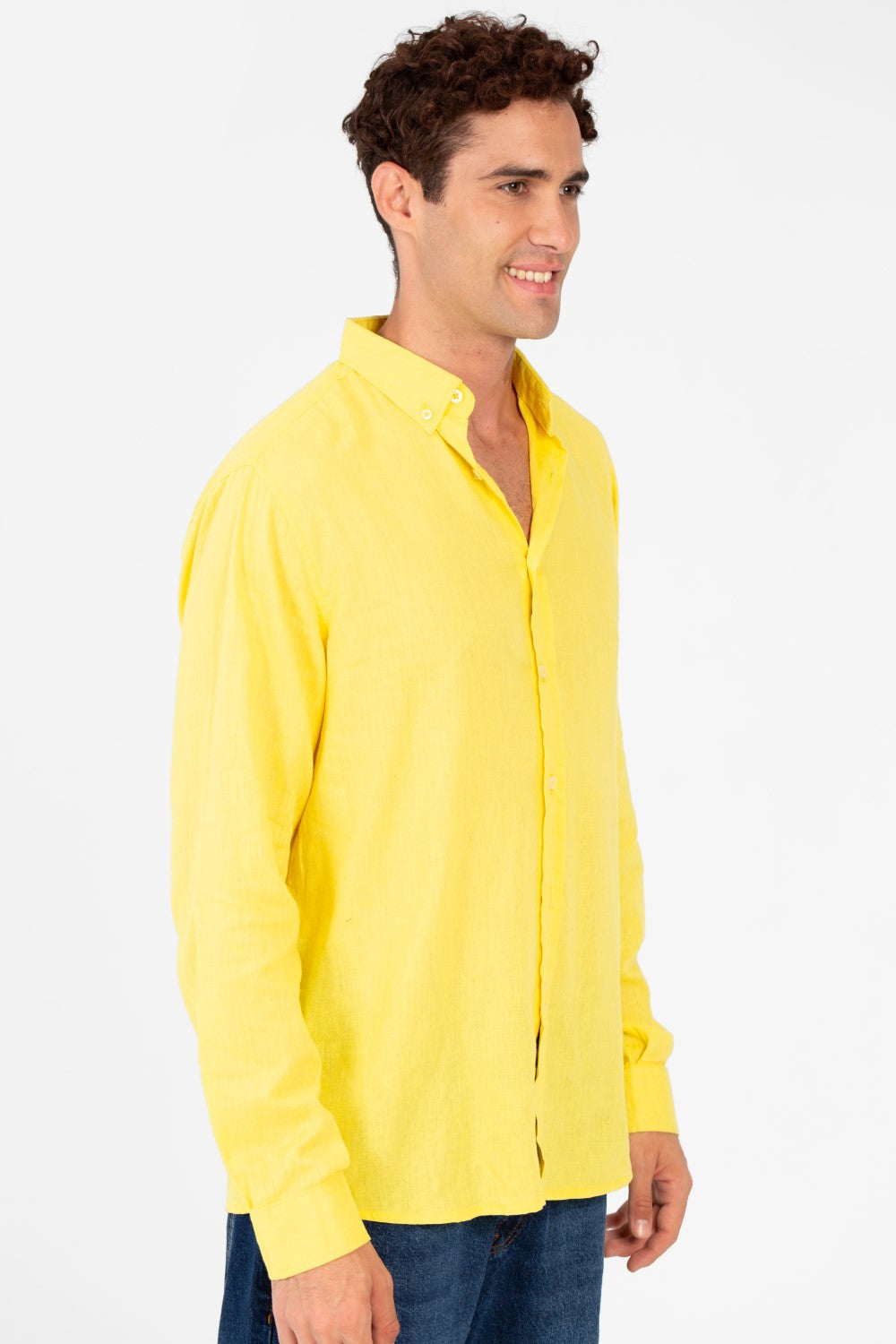 قميص رجالي أساسي كتان بقصة عادية