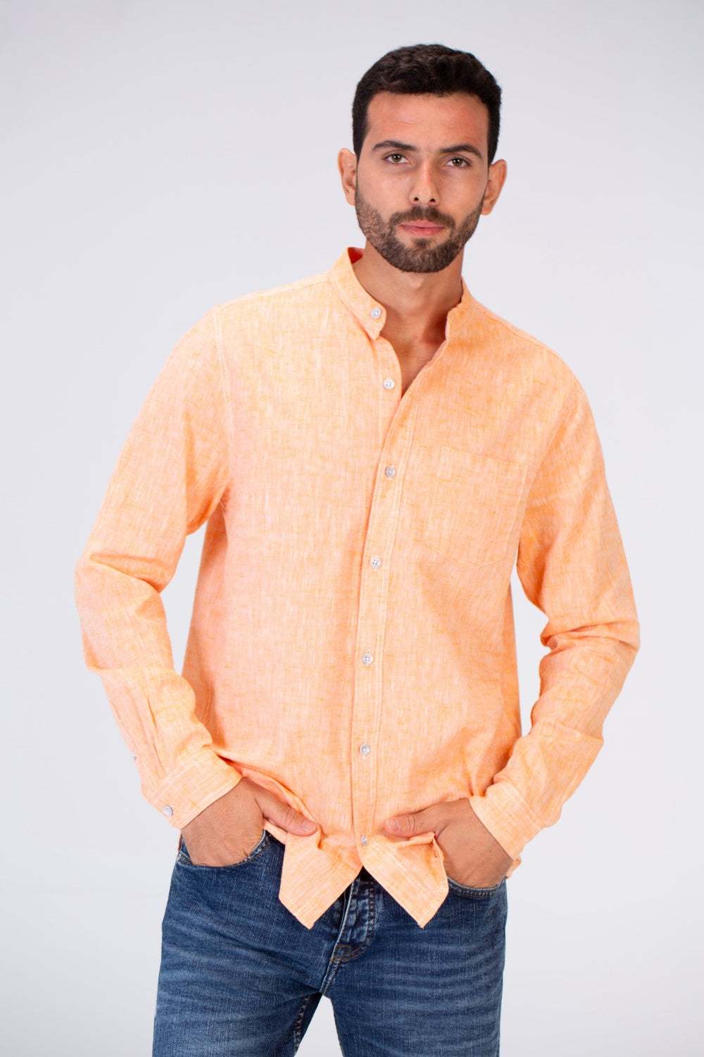 قميص رجالي أساسي Slim Fit كتان بأكمام طويلة وأزرار من الأمام